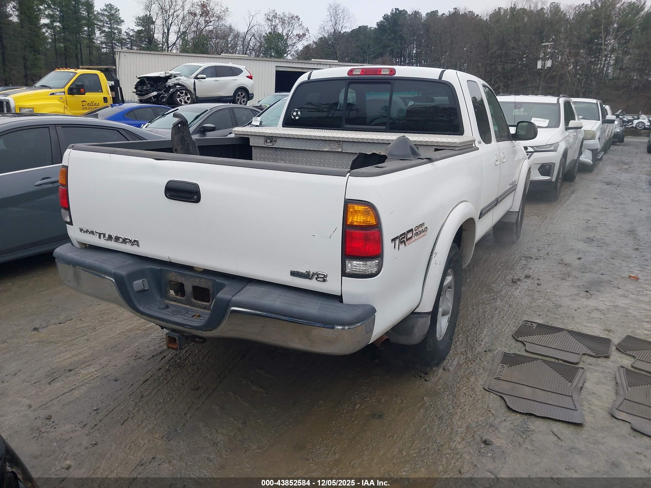 TOYOTA TUNDRA image 4