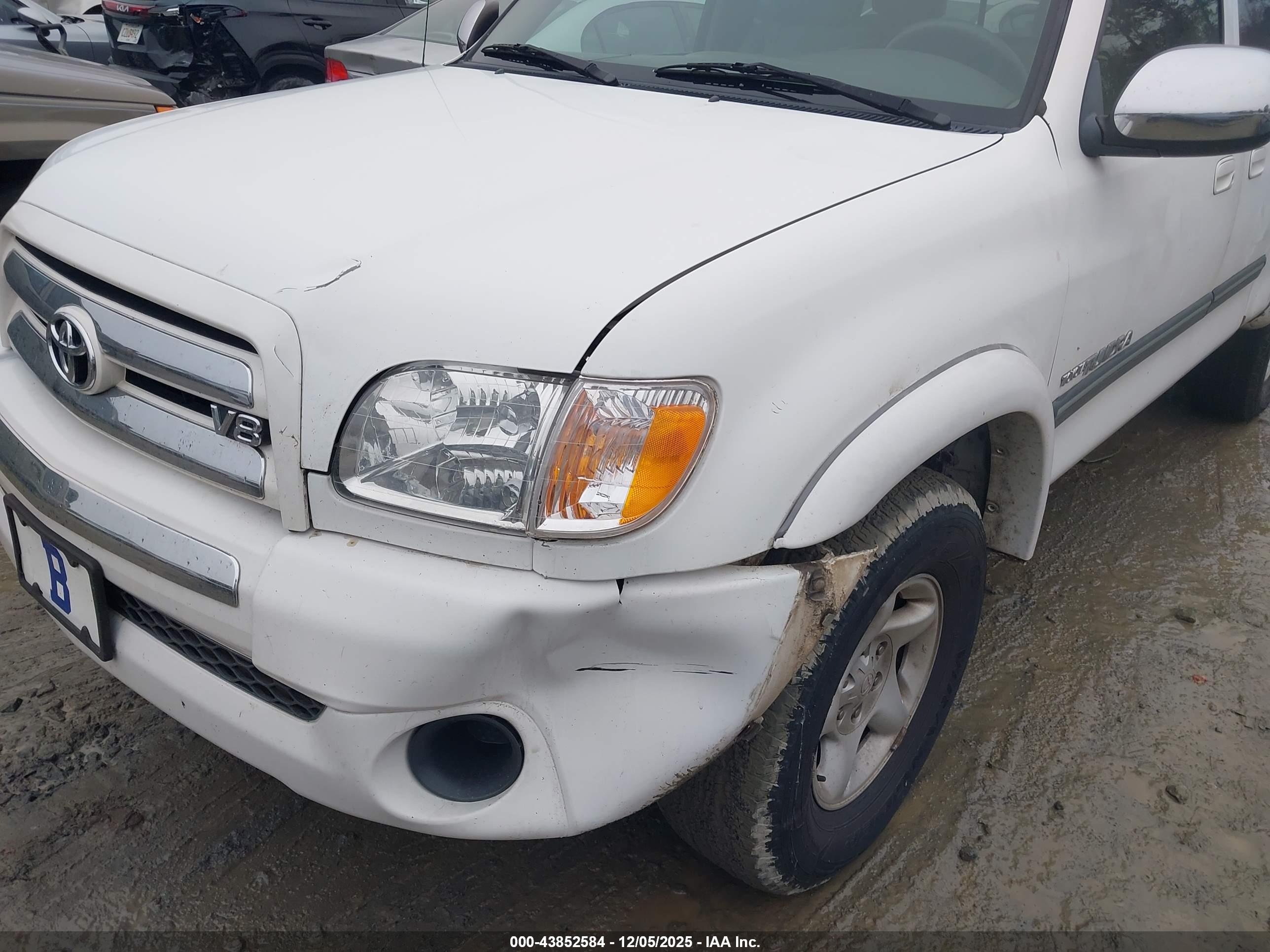 TOYOTA TUNDRA image 6
