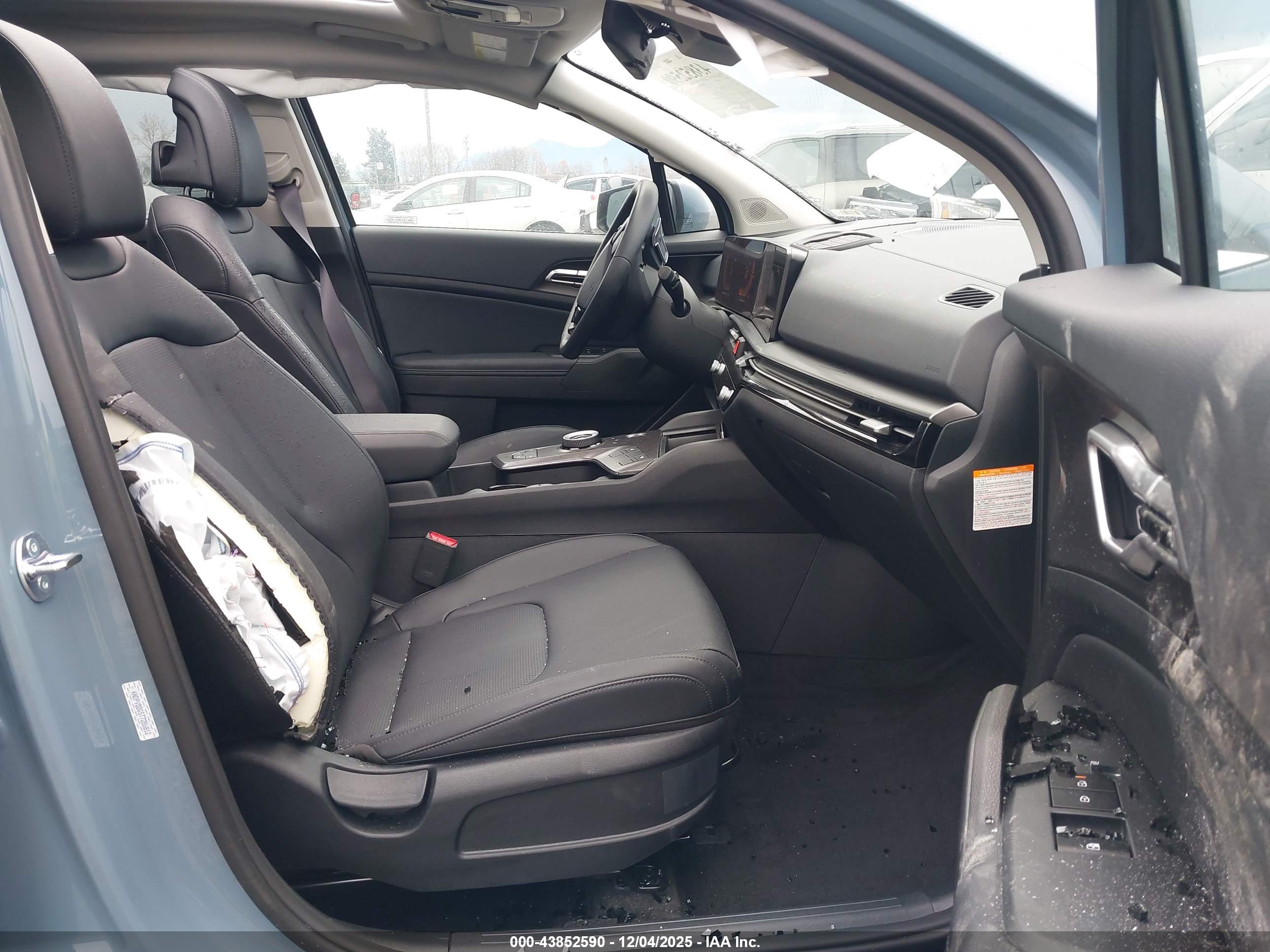 KIA SPORTAGE image 5