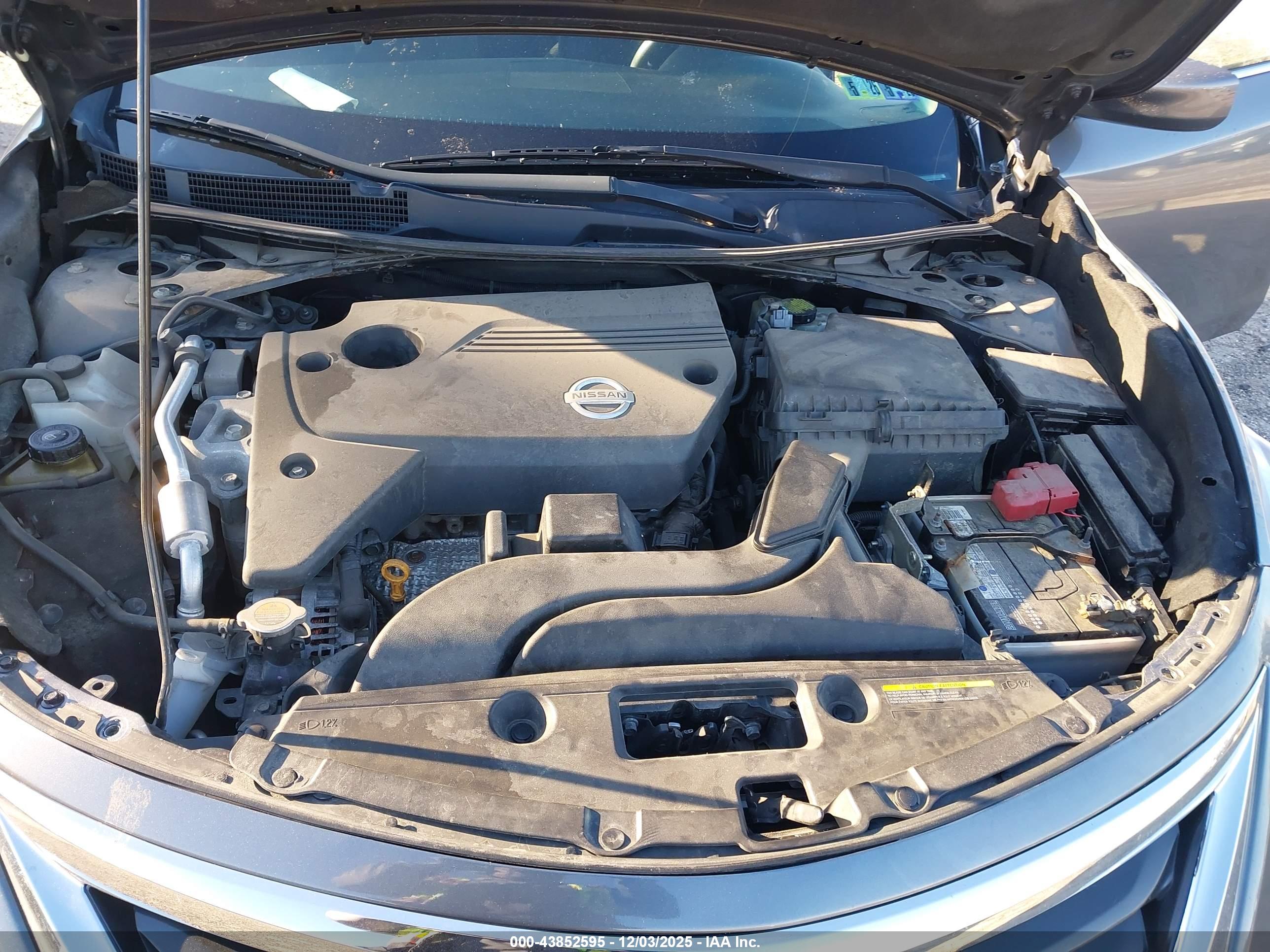 NISSAN ALTIMA image 10