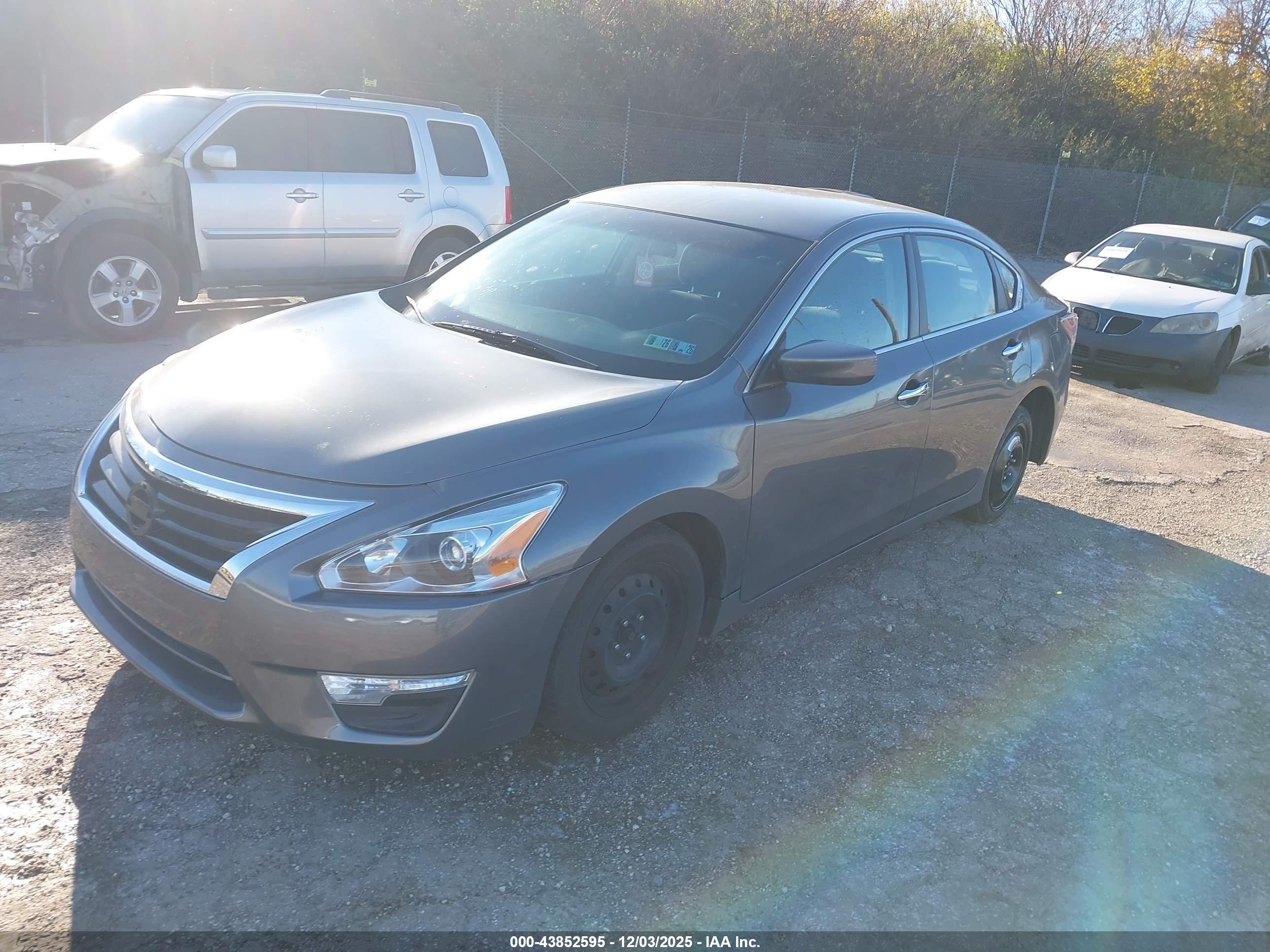 NISSAN ALTIMA image 2