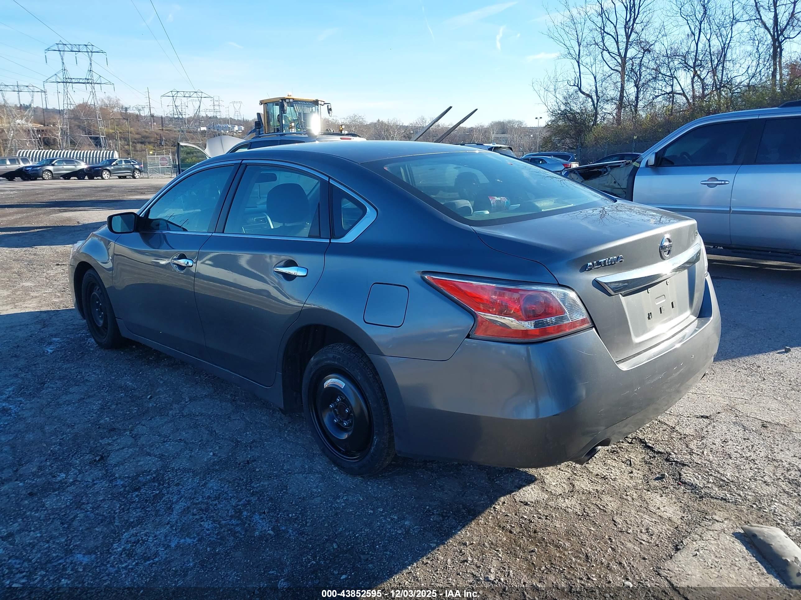 NISSAN ALTIMA image 3