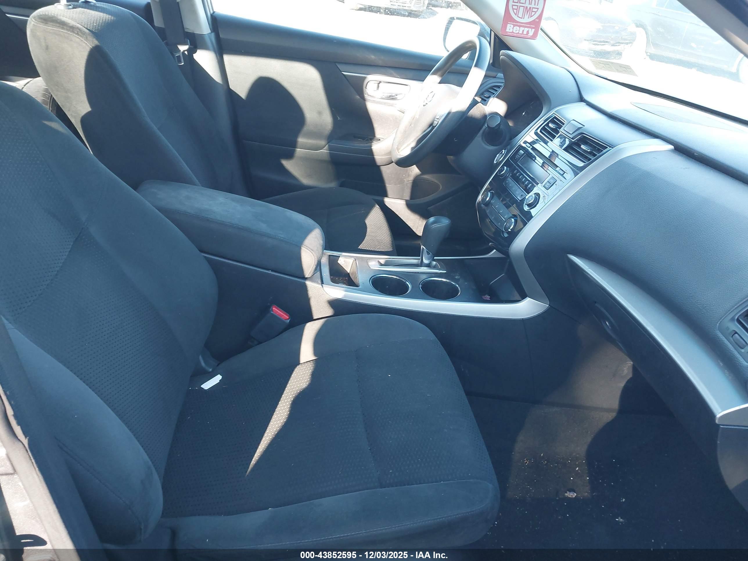 NISSAN ALTIMA image 5