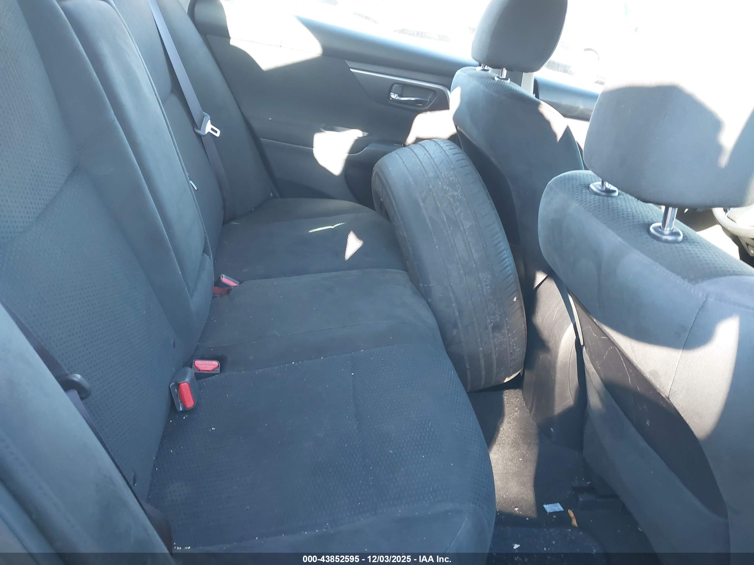 NISSAN ALTIMA image 8