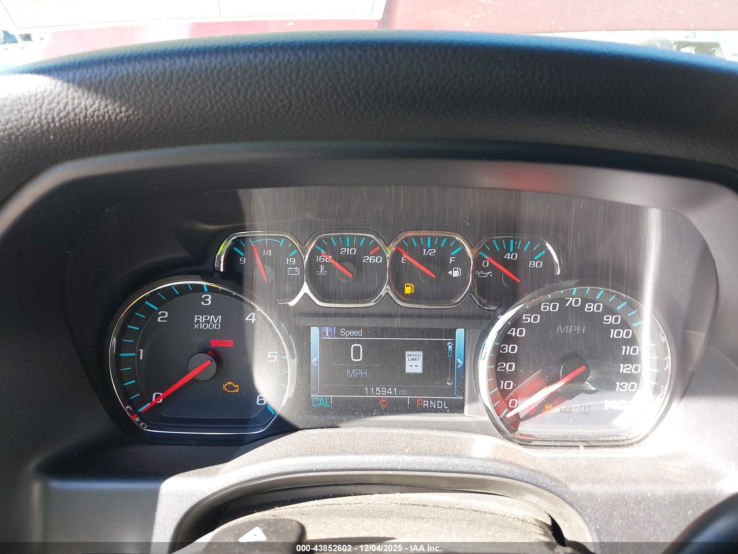 CHEVROLET SILVERADO image 7
