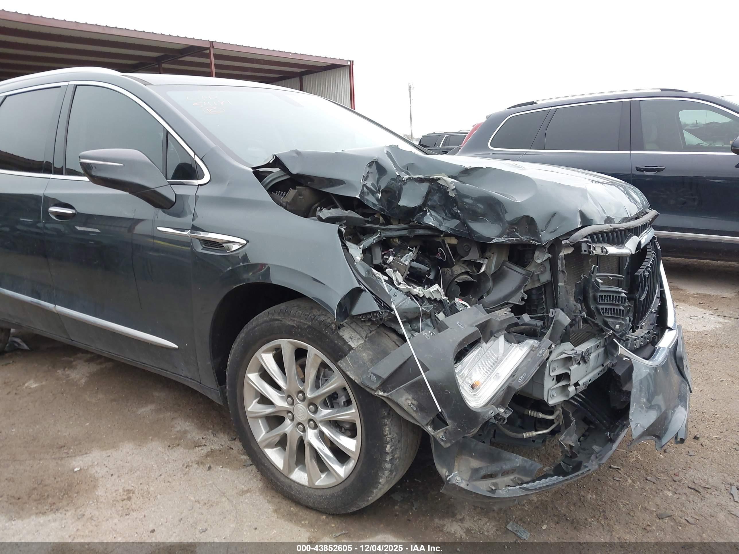 BUICK ENCLAVE image 6