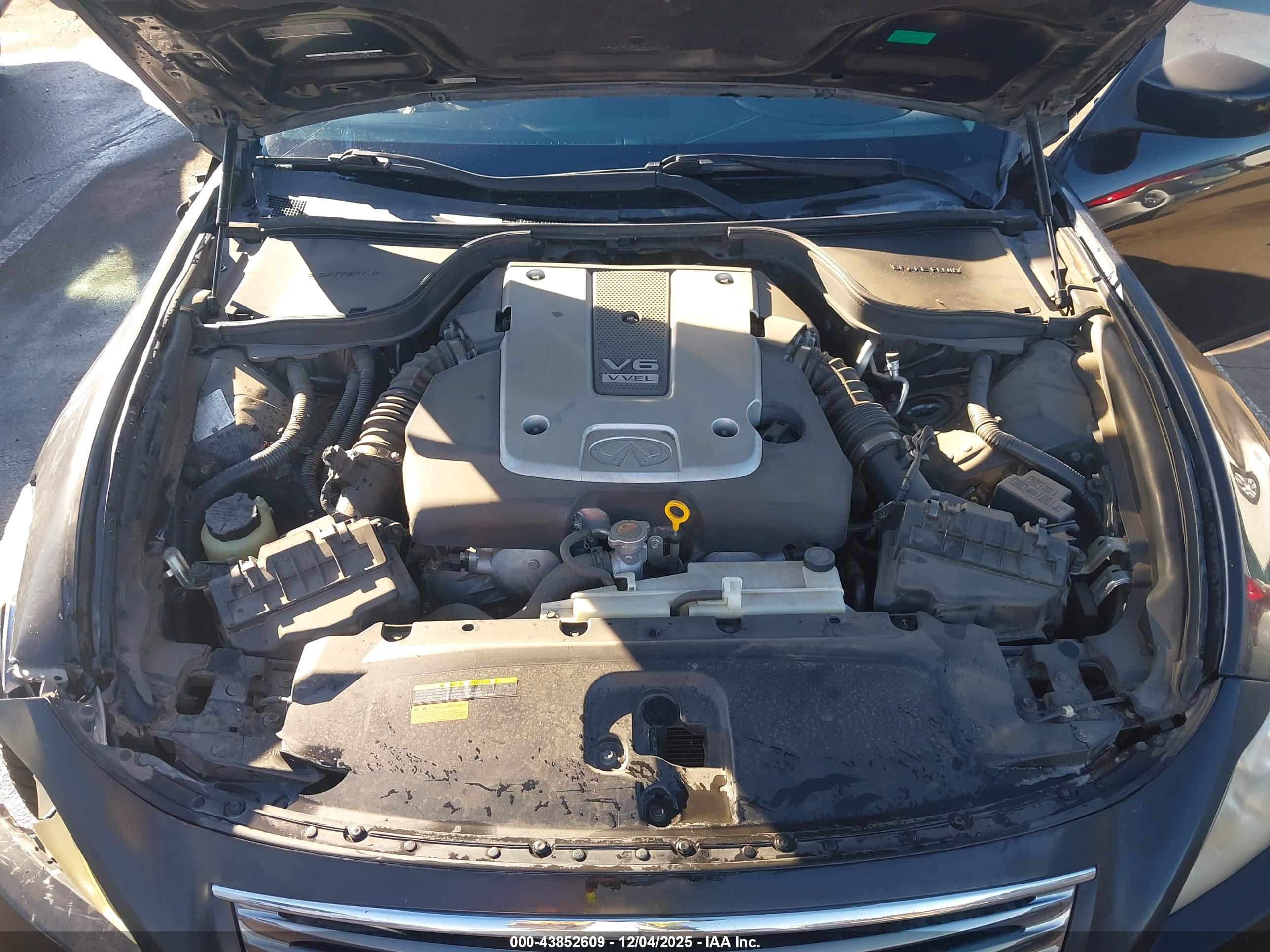 INFINITI G37 image 10
