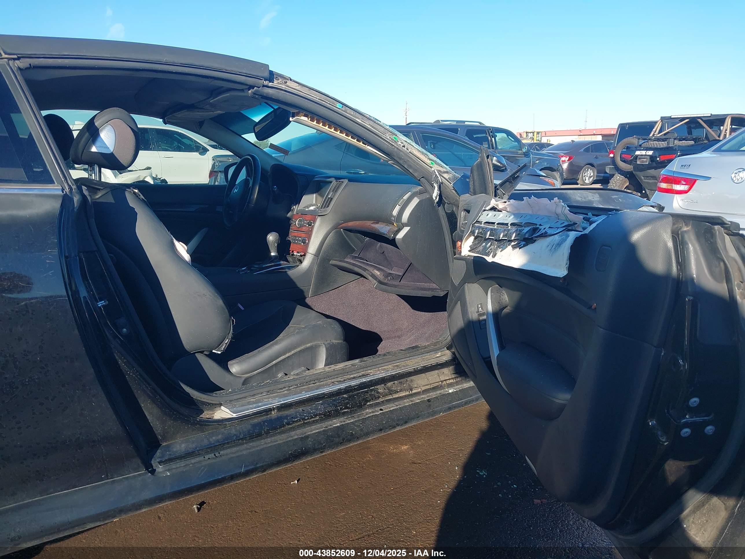 INFINITI G37 image 5
