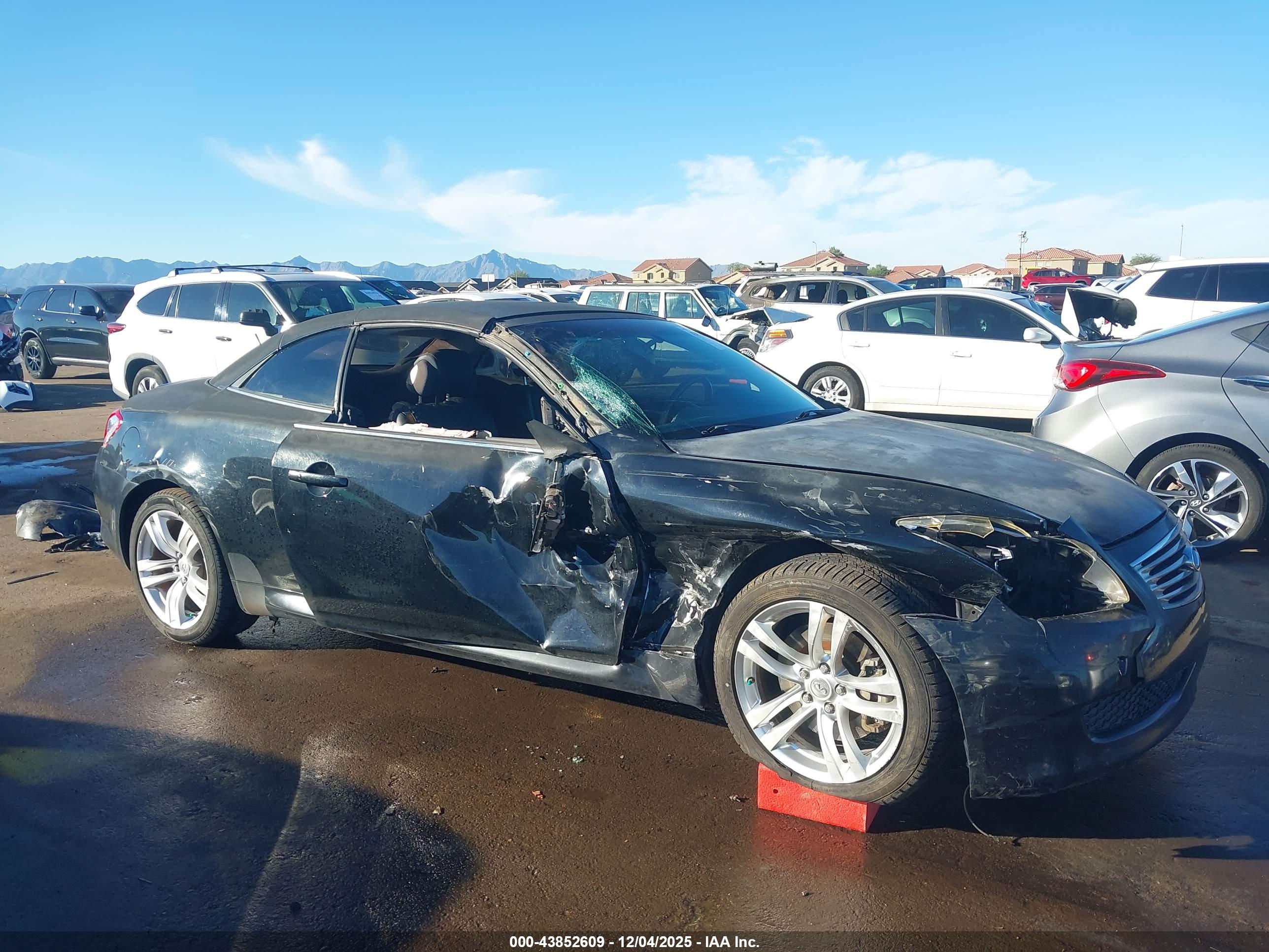 INFINITI G37 image 6