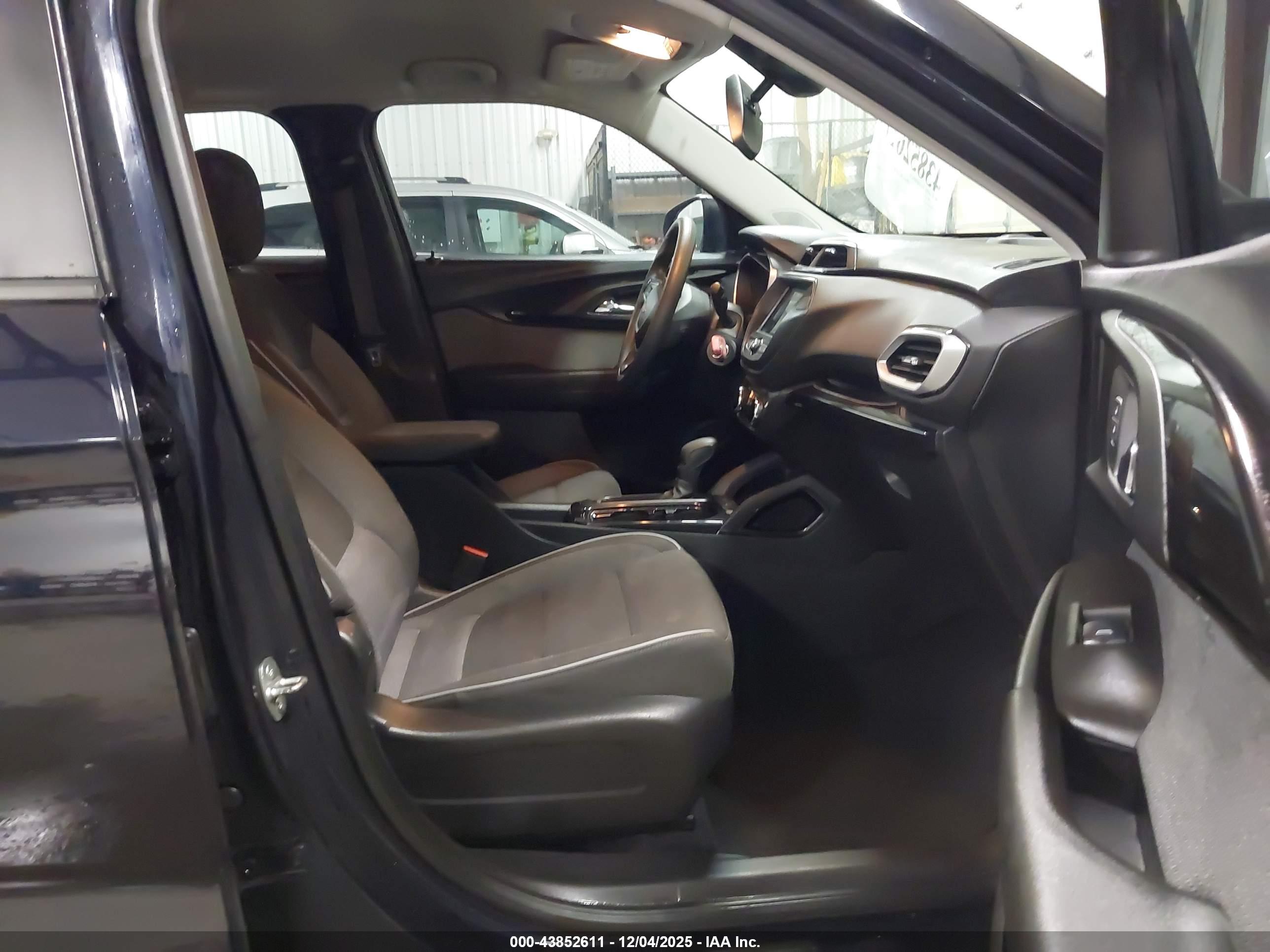 CHEVROLET TRAILBLAZER image 5