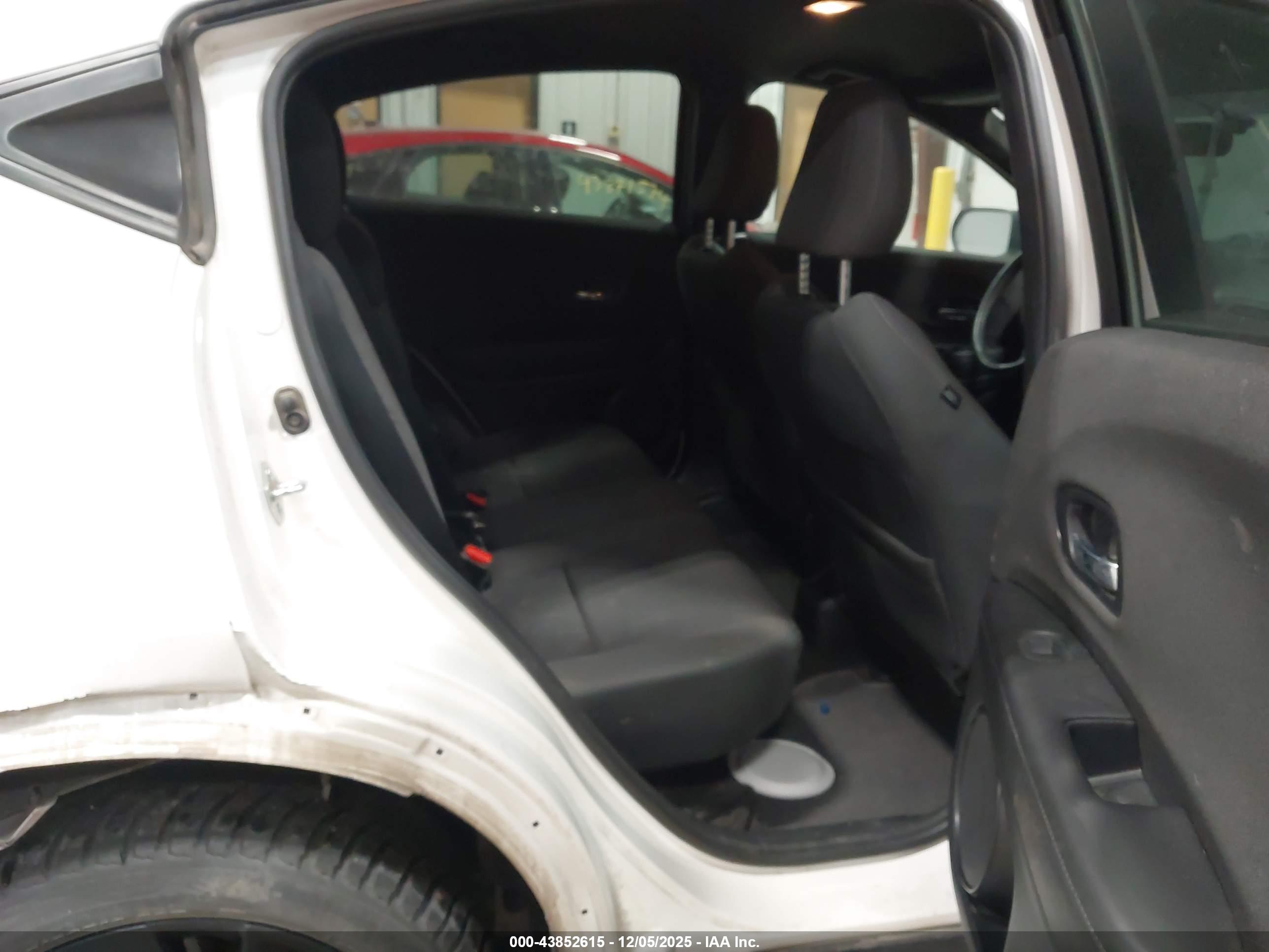 HONDA HR-V image 8