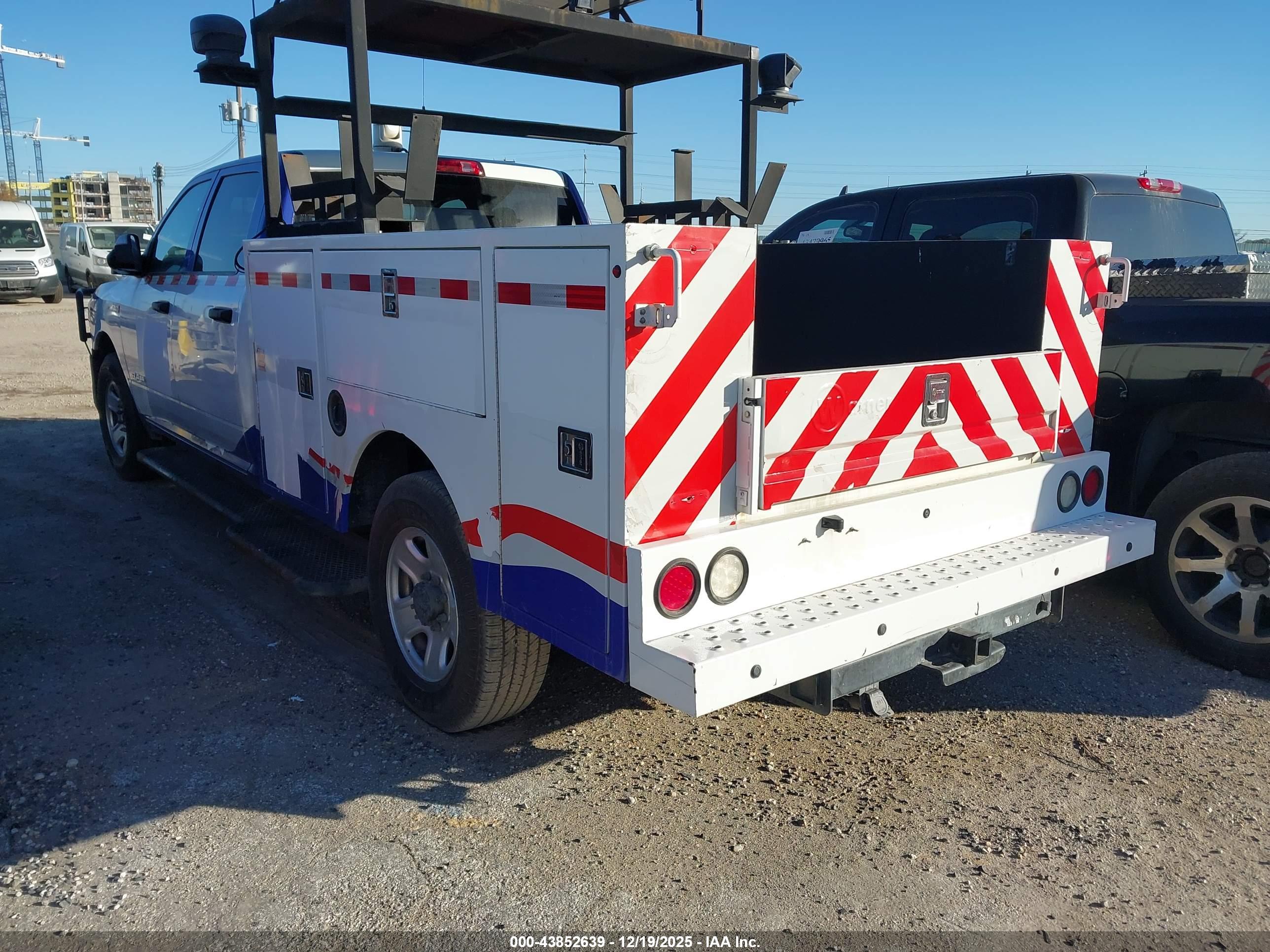 RAM 2500 image 3