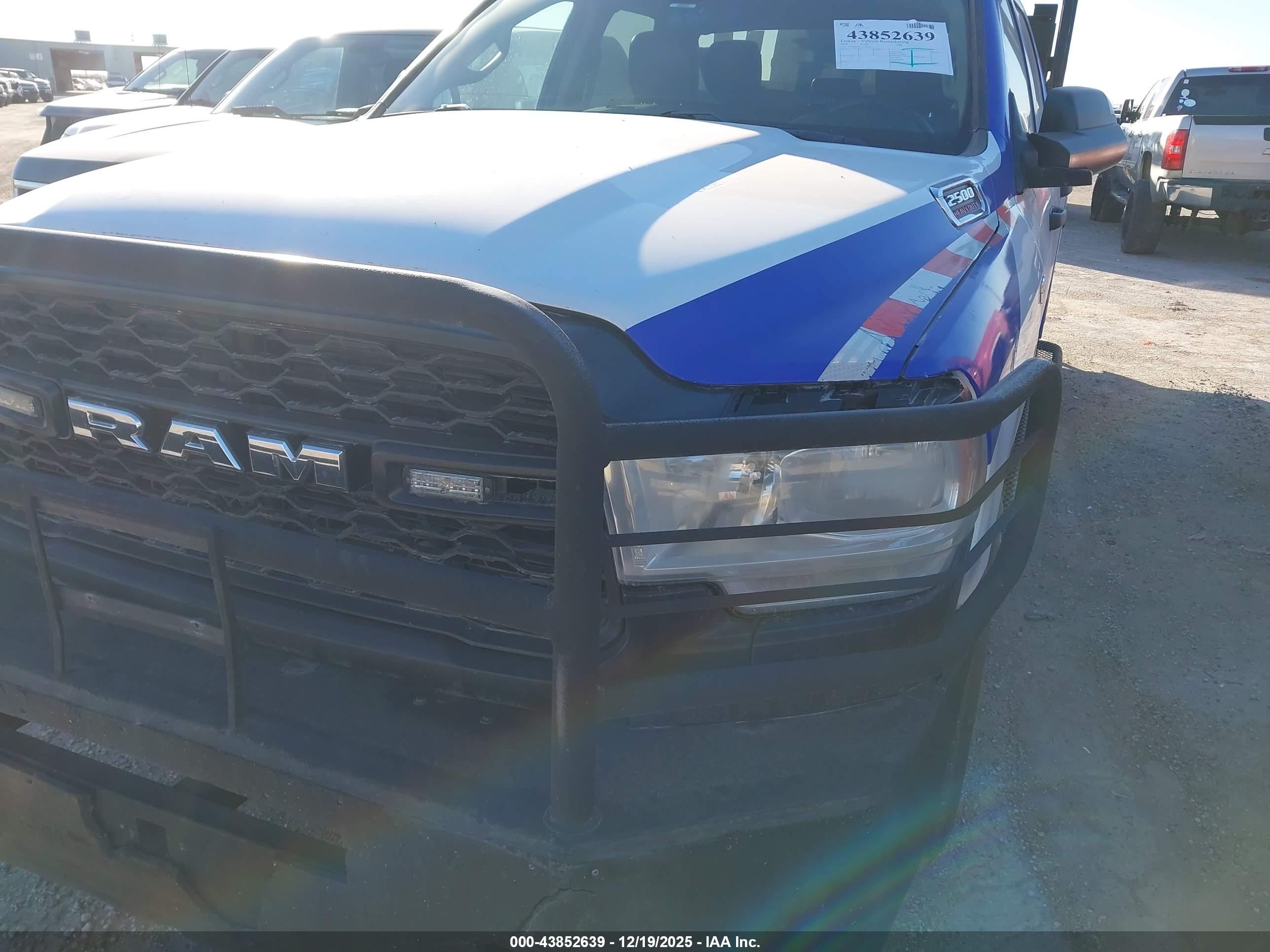 RAM 2500 image 6