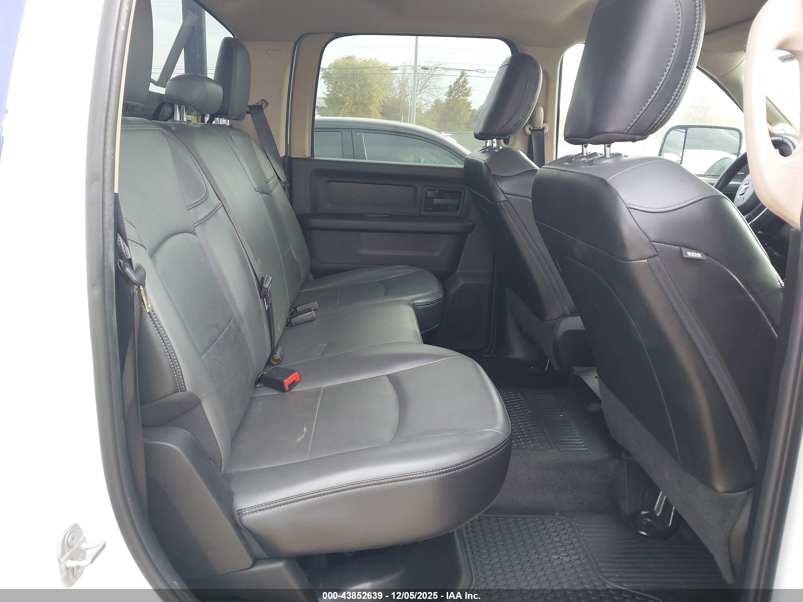 RAM 2500 image 8