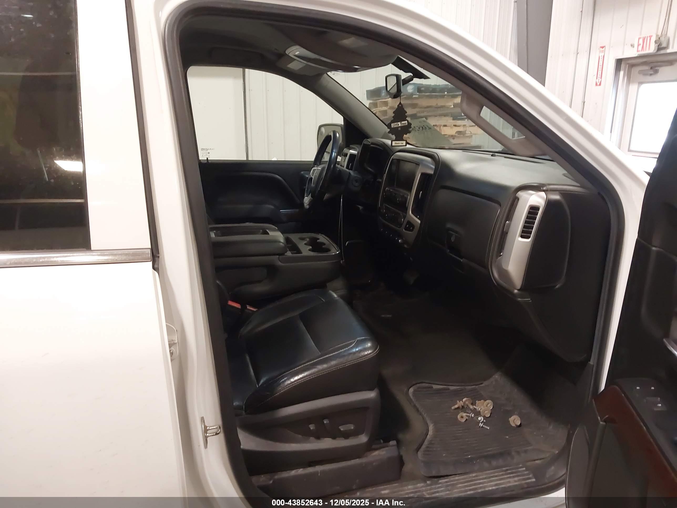 GMC SIERRA image 5