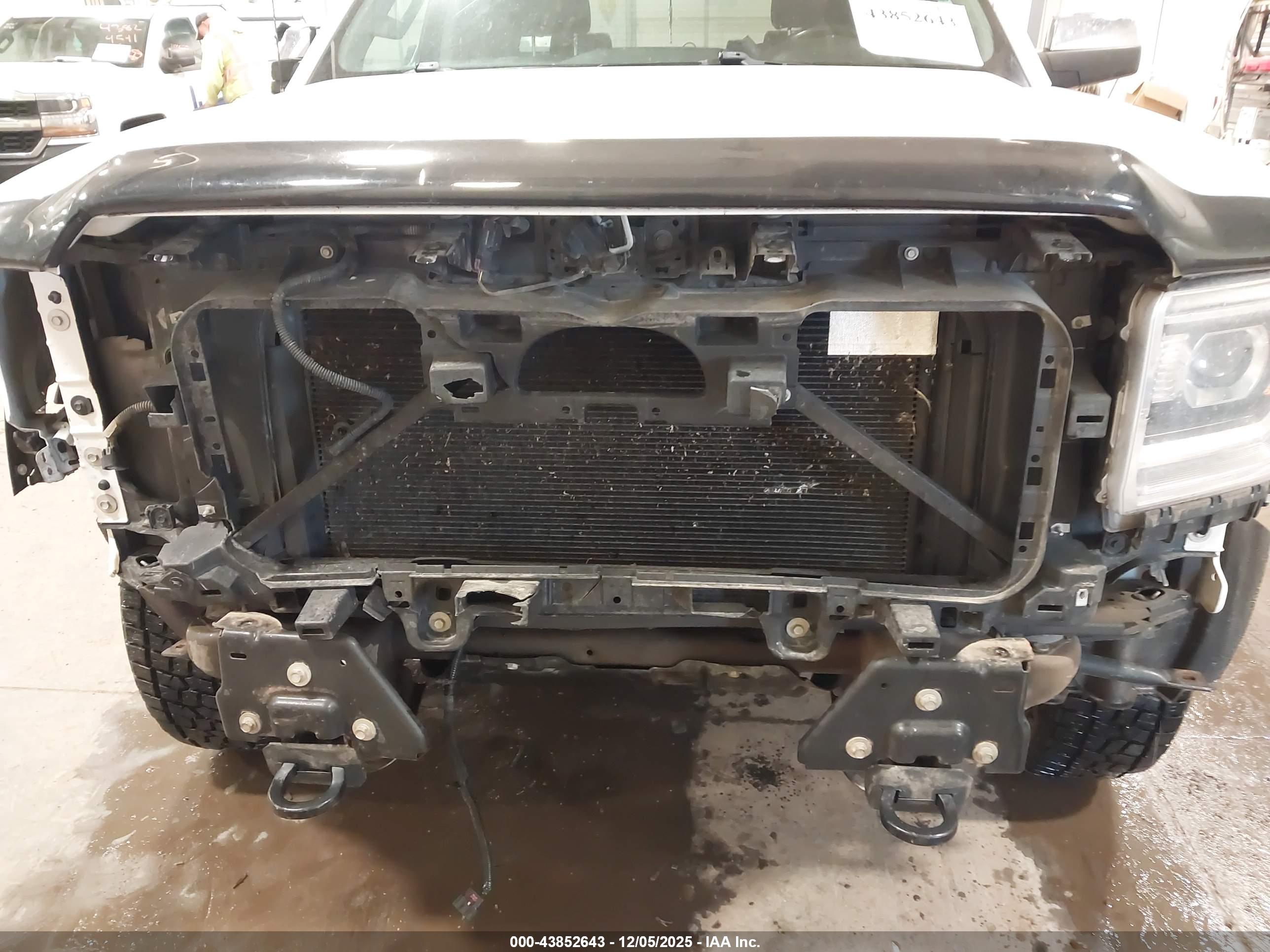 GMC SIERRA image 6