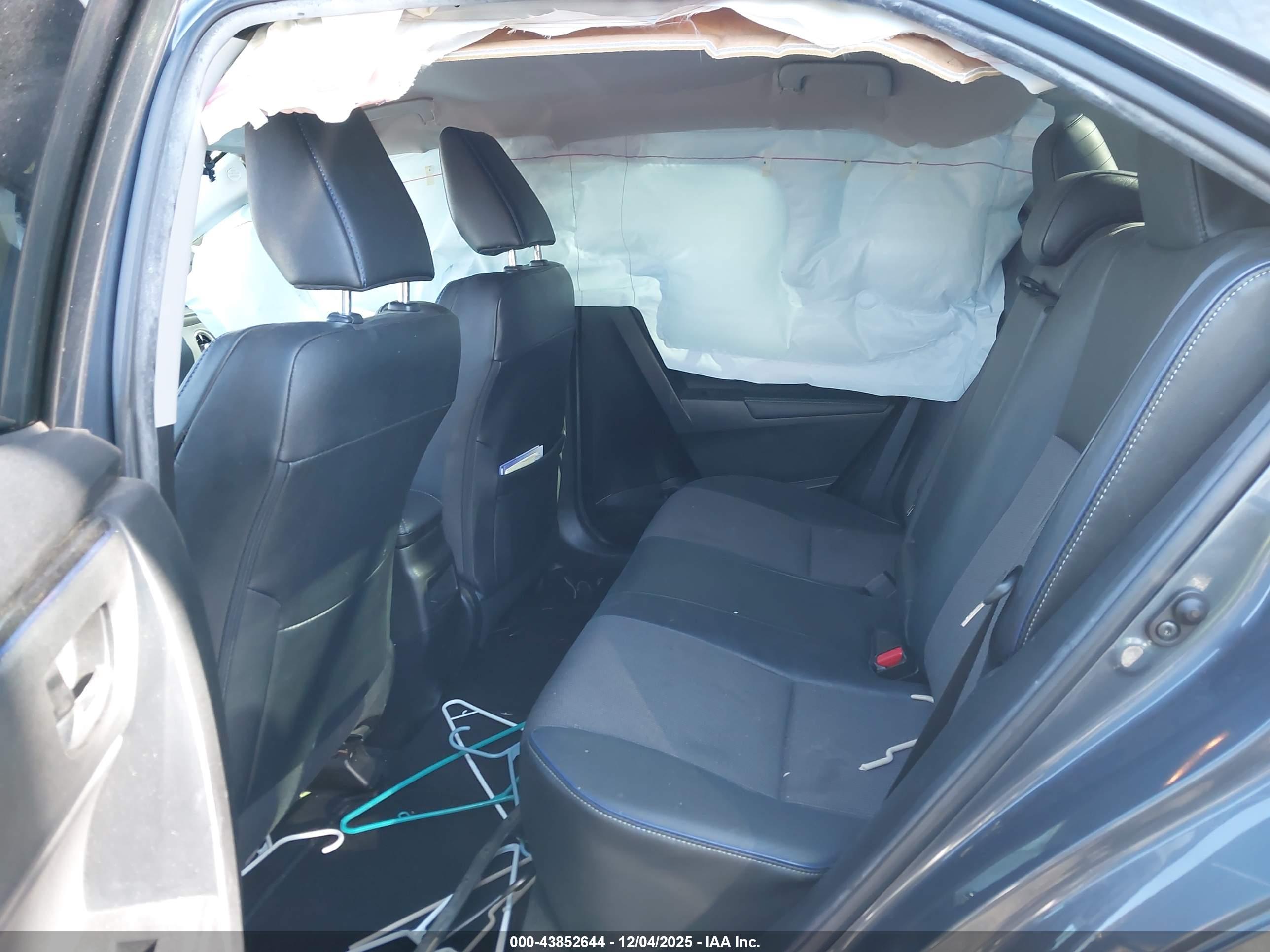 TOYOTA COROLLA image 8
