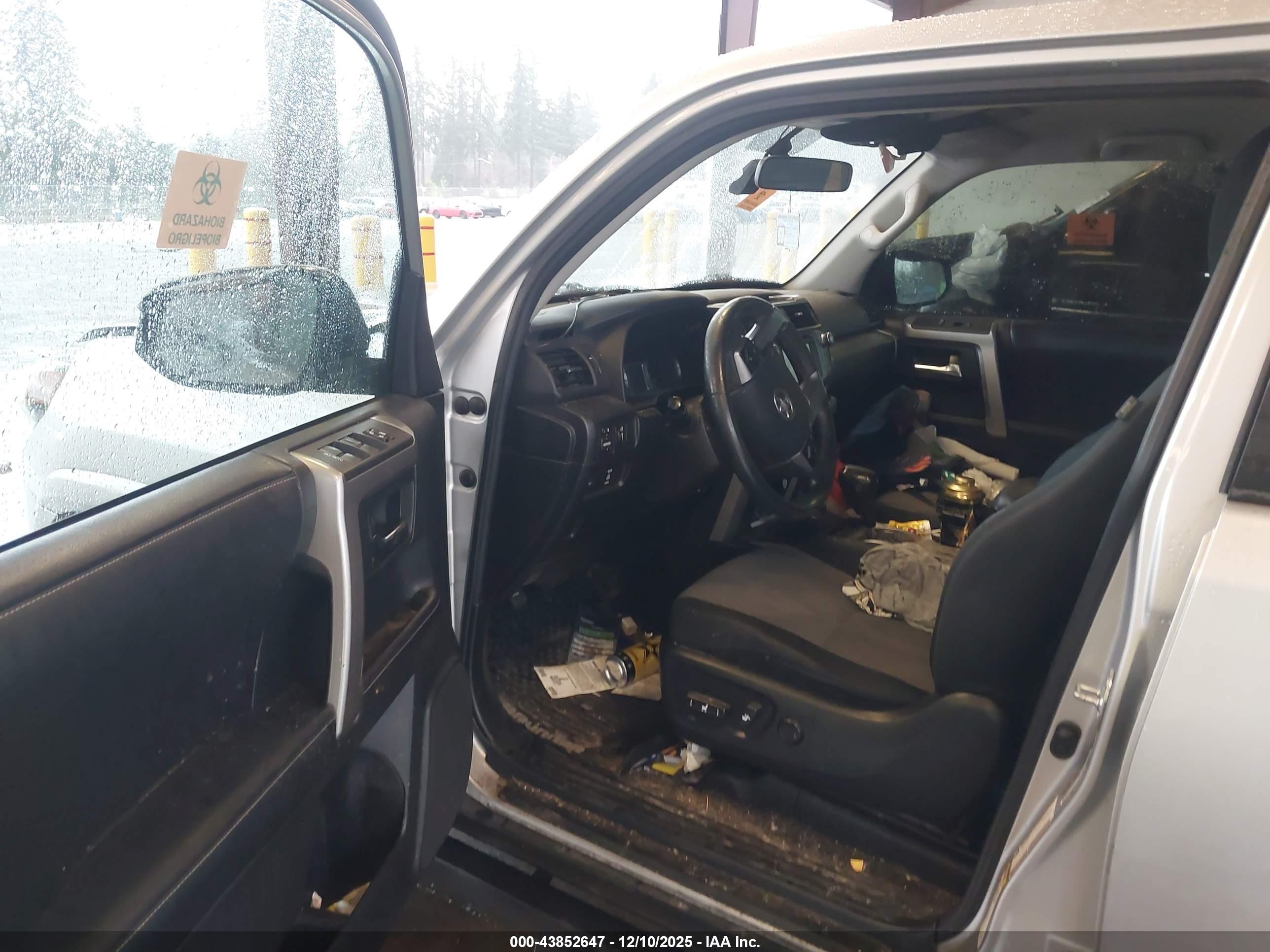 TOYOTA 4RUNNER image 5