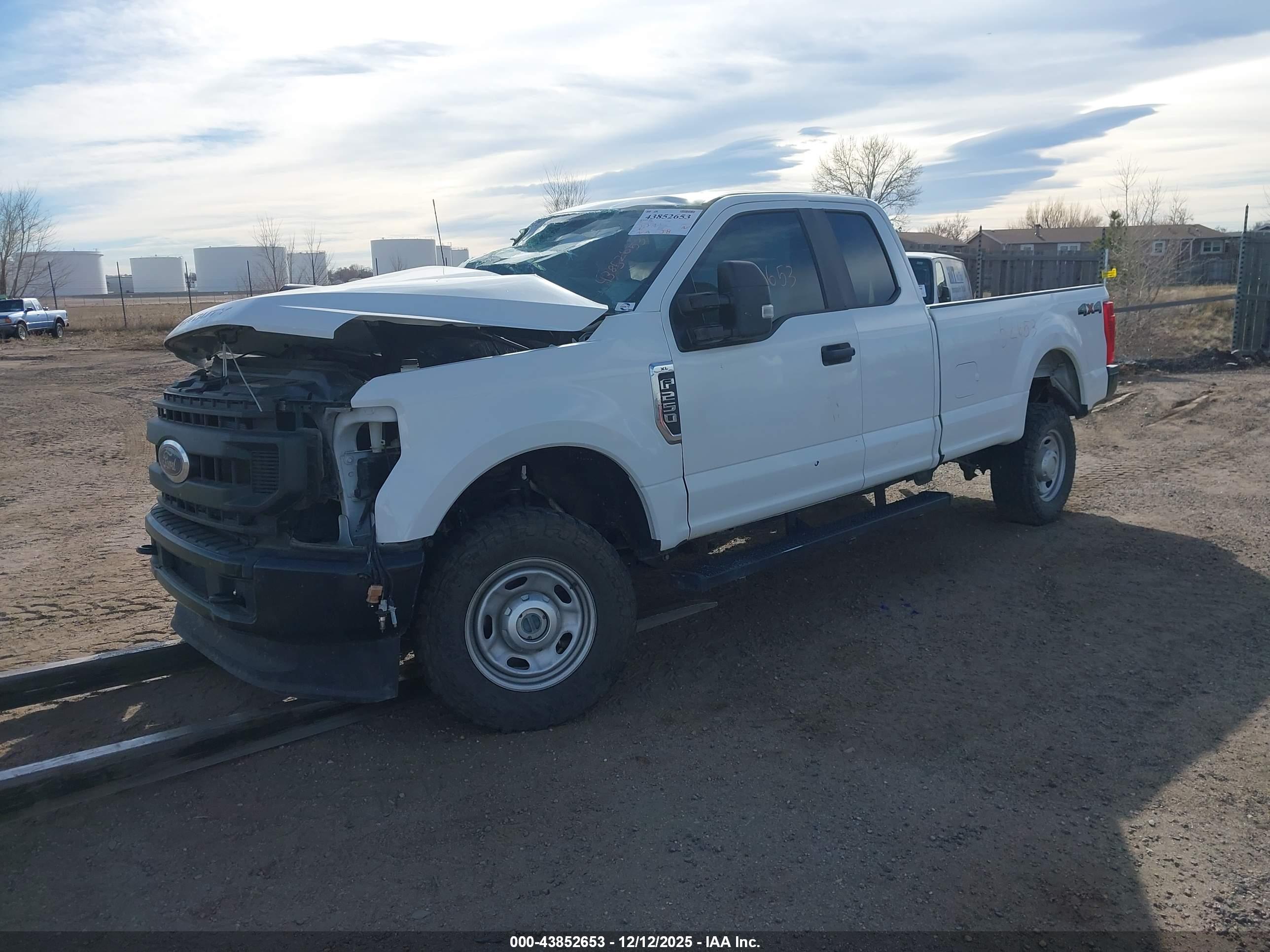 FORD F-250 image 2