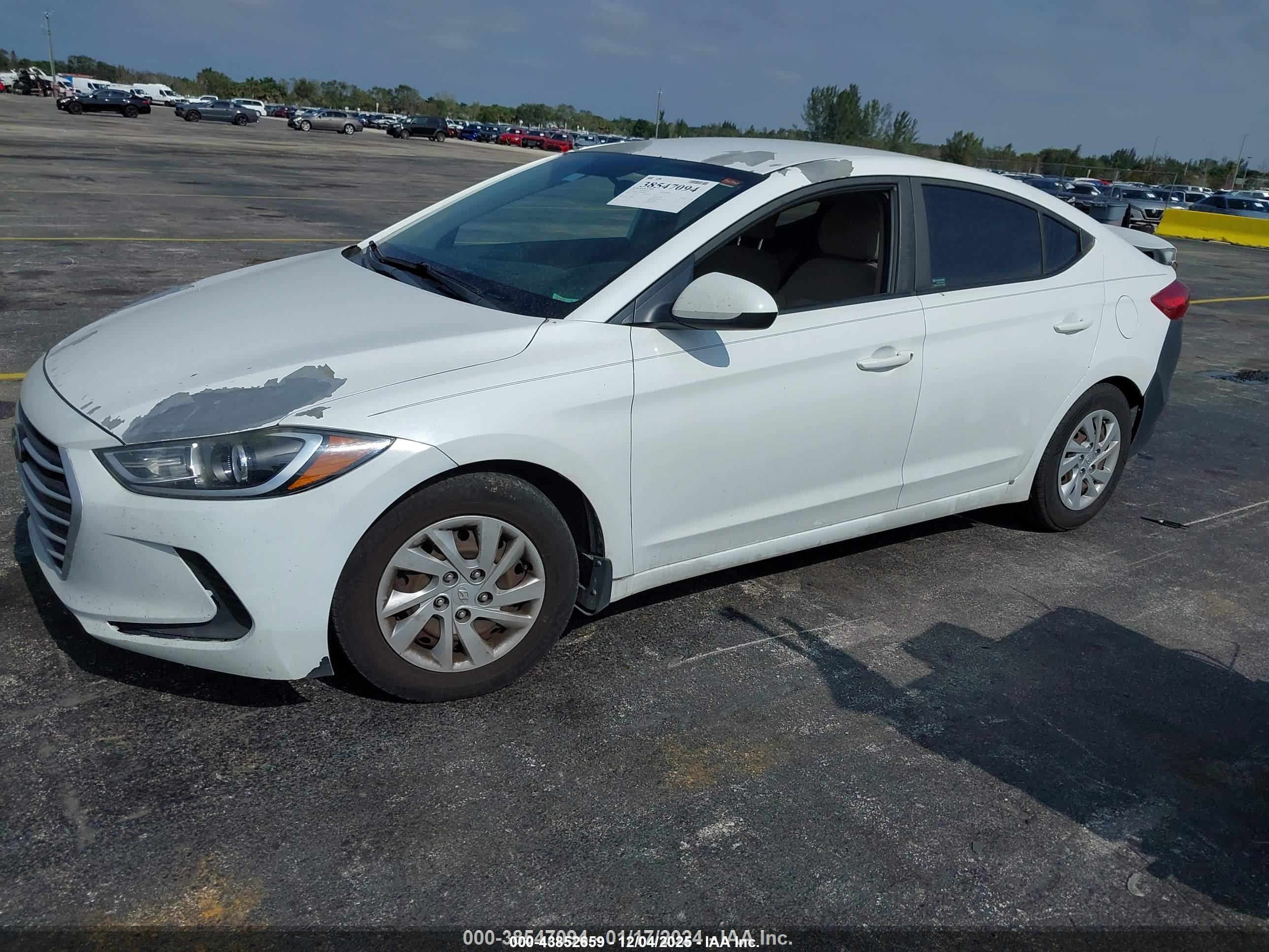 HYUNDAI ELANTRA image 2