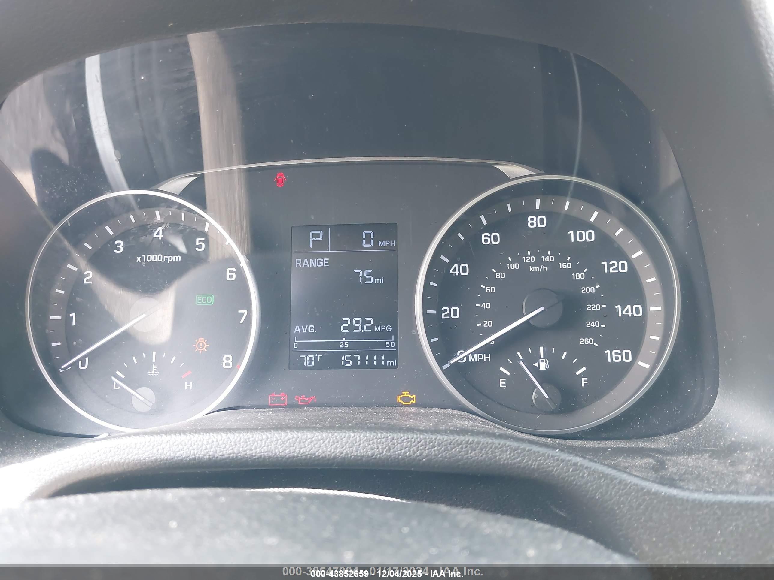 HYUNDAI ELANTRA image 7