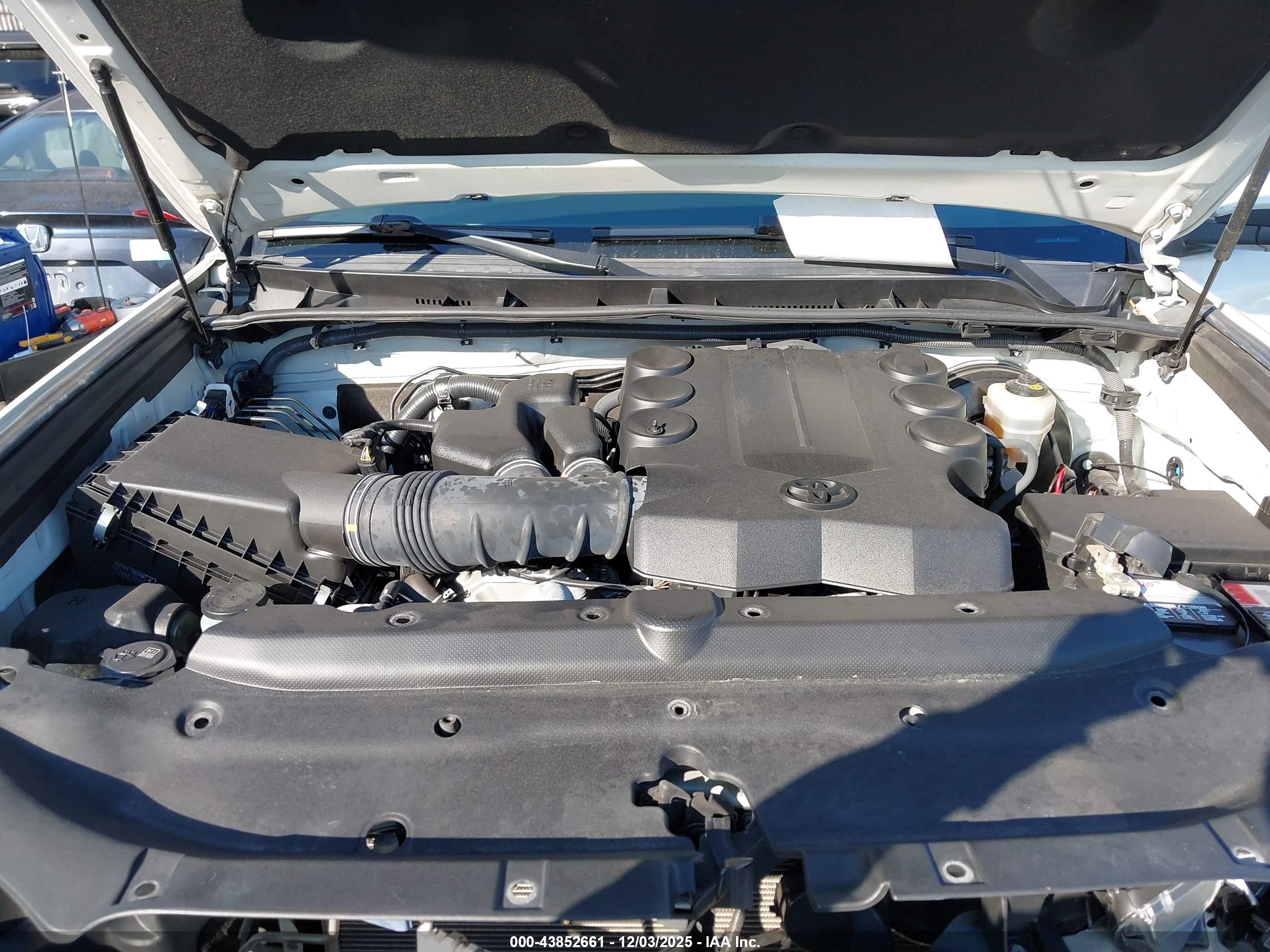 TOYOTA 4RUNNER image 10