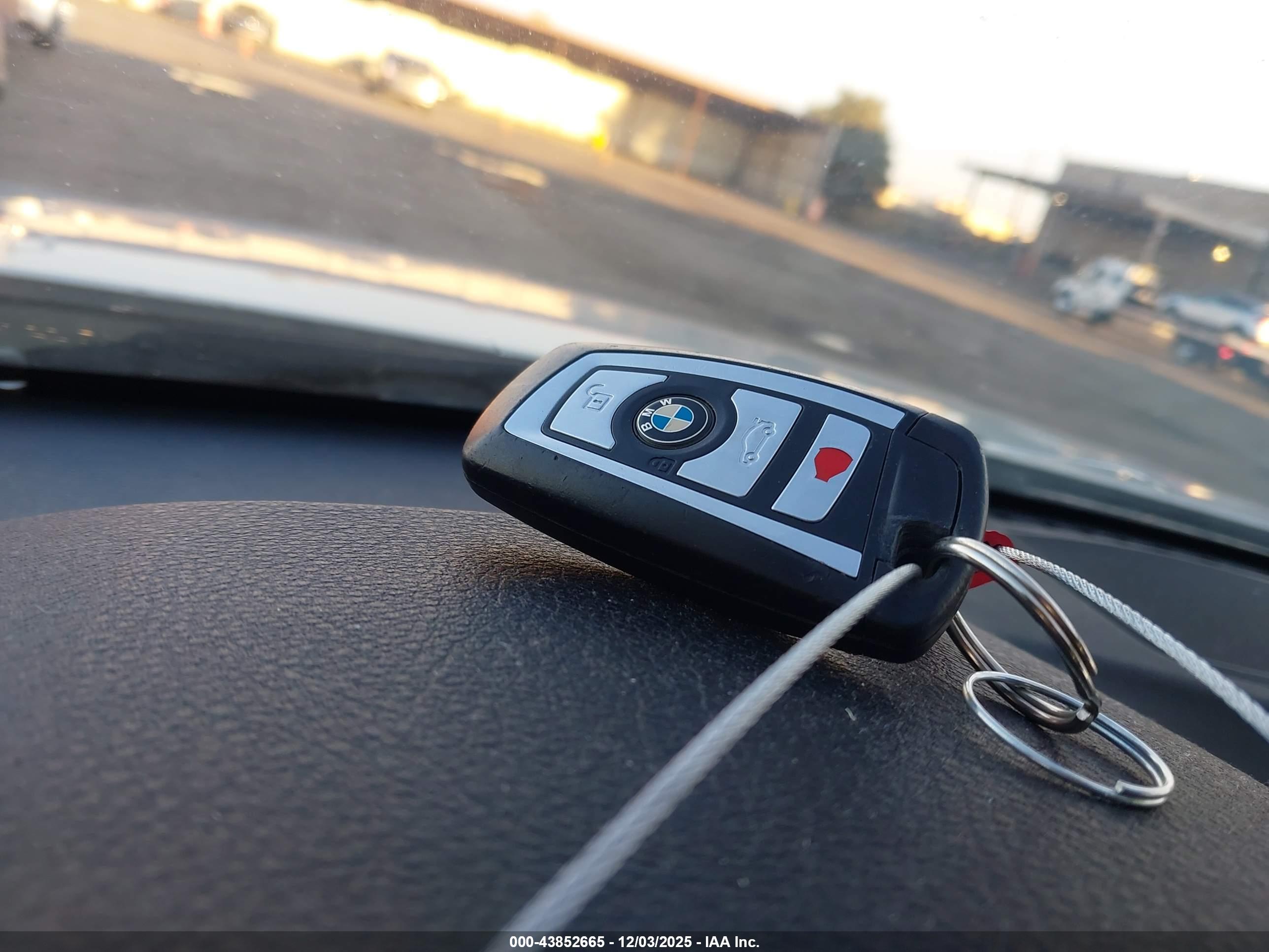 BMW 328I image 11
