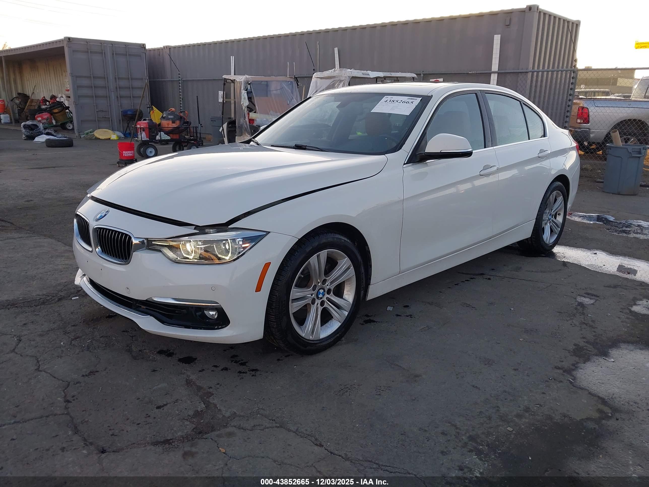 BMW 328I image 2