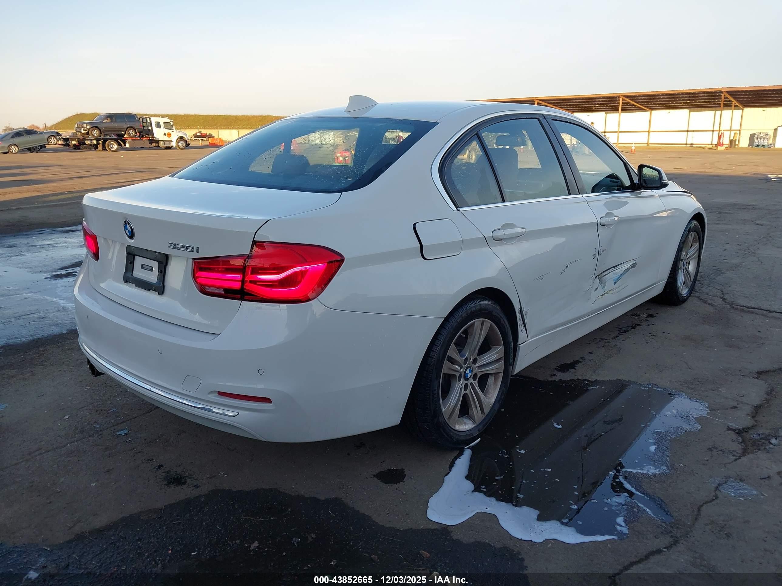 BMW 328I image 4