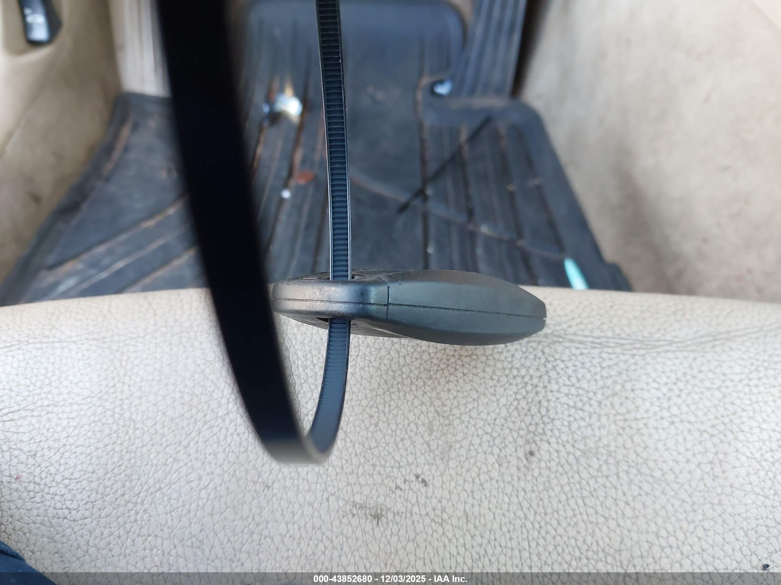BMW 328I image 11
