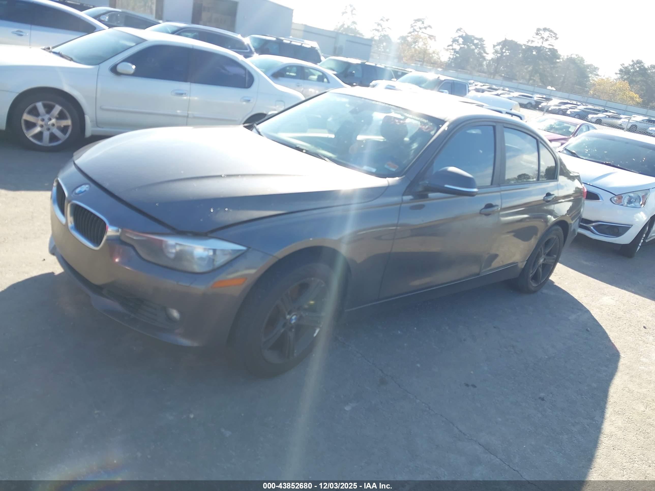 BMW 328I image 2