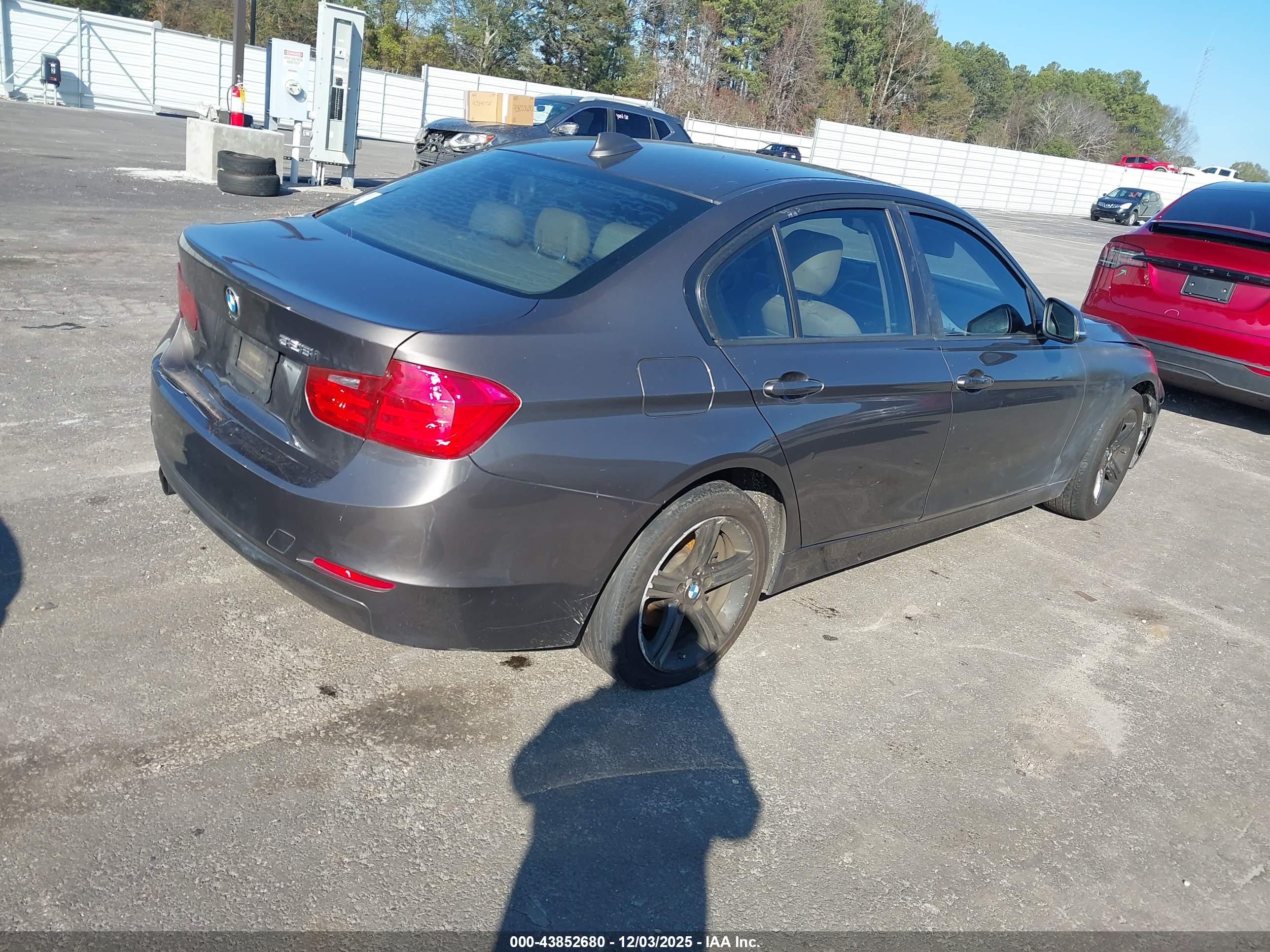 BMW 328I image 4
