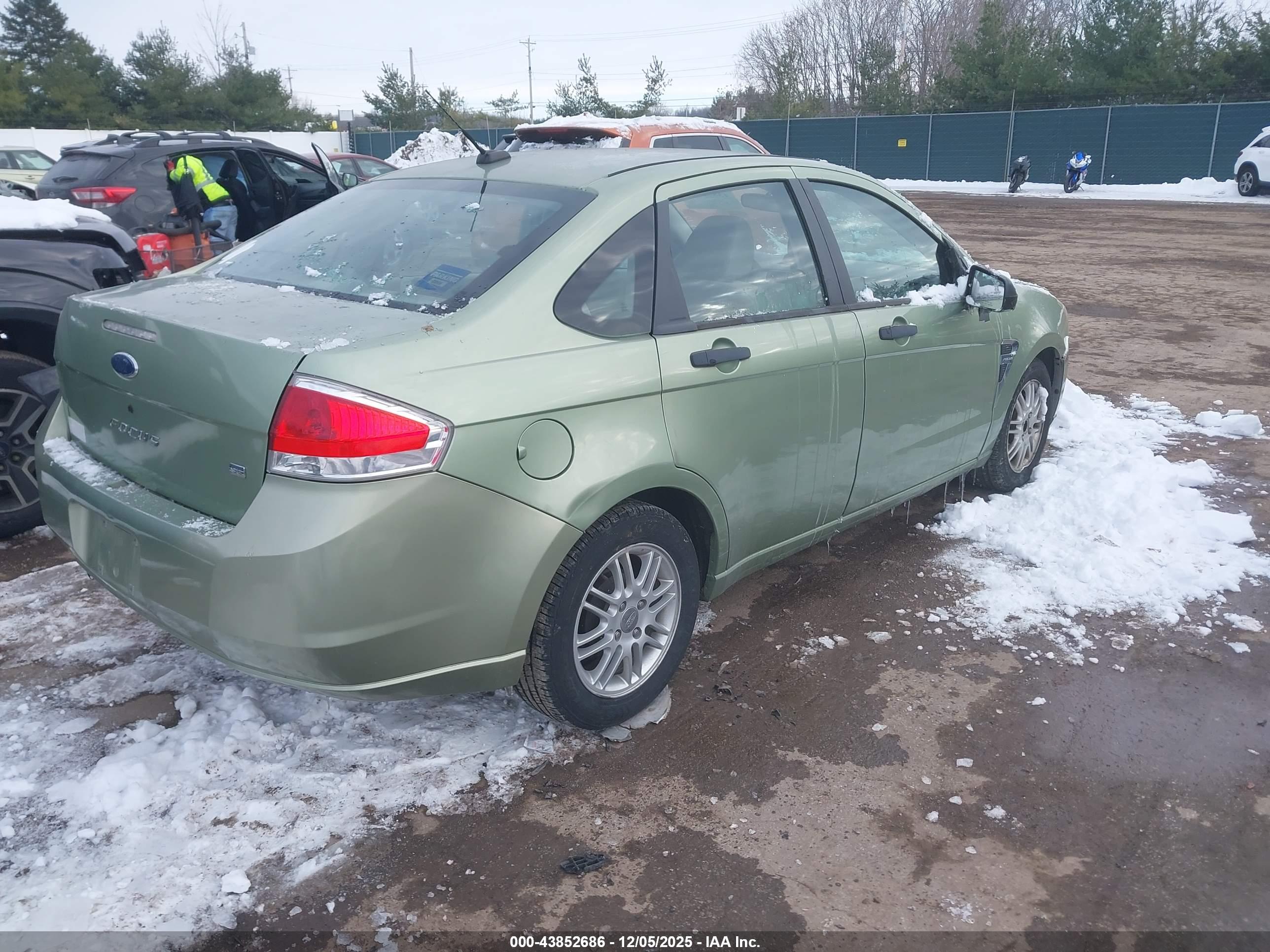 FORD FOCUS image 4