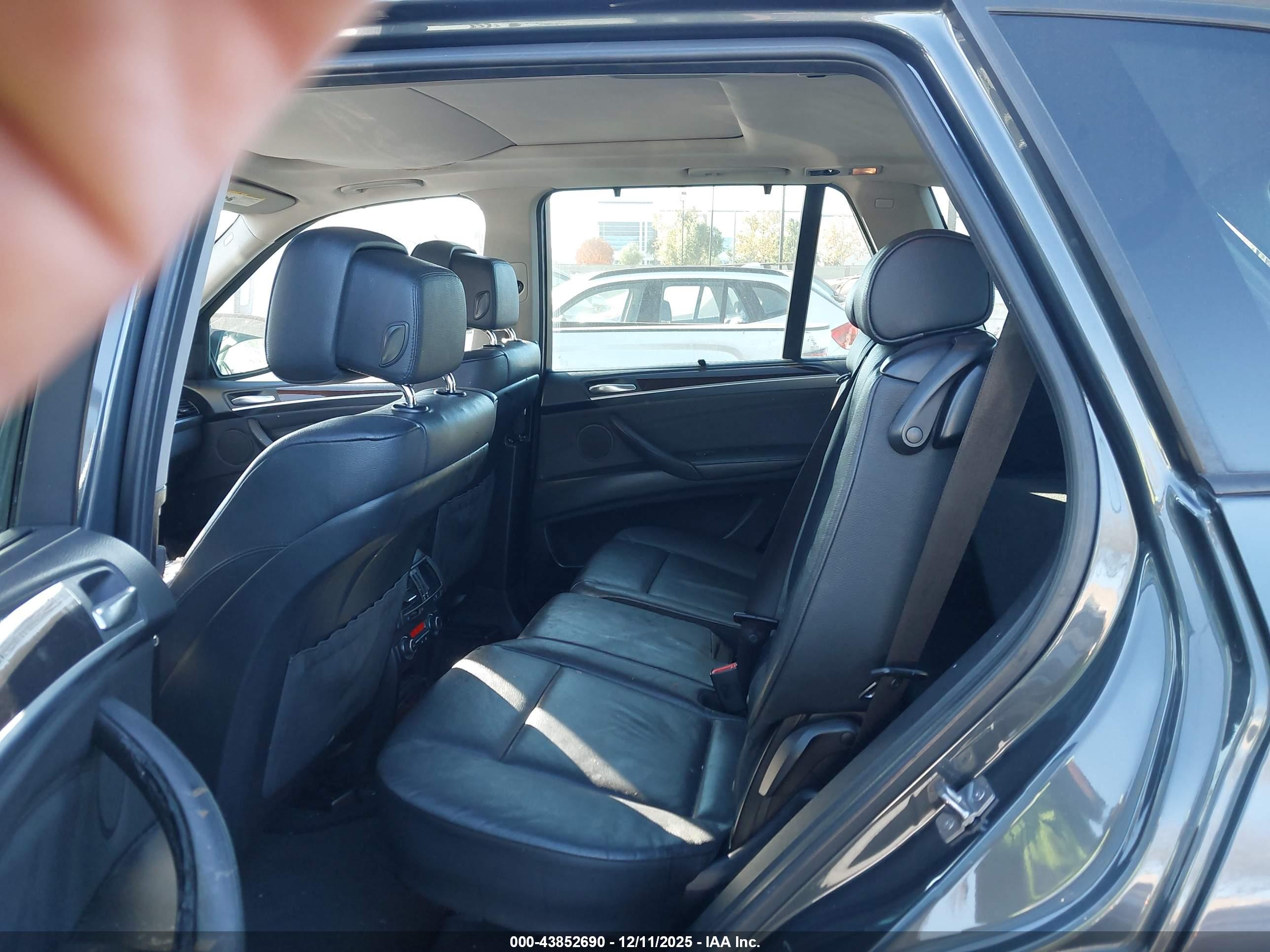 BMW X5 image 8