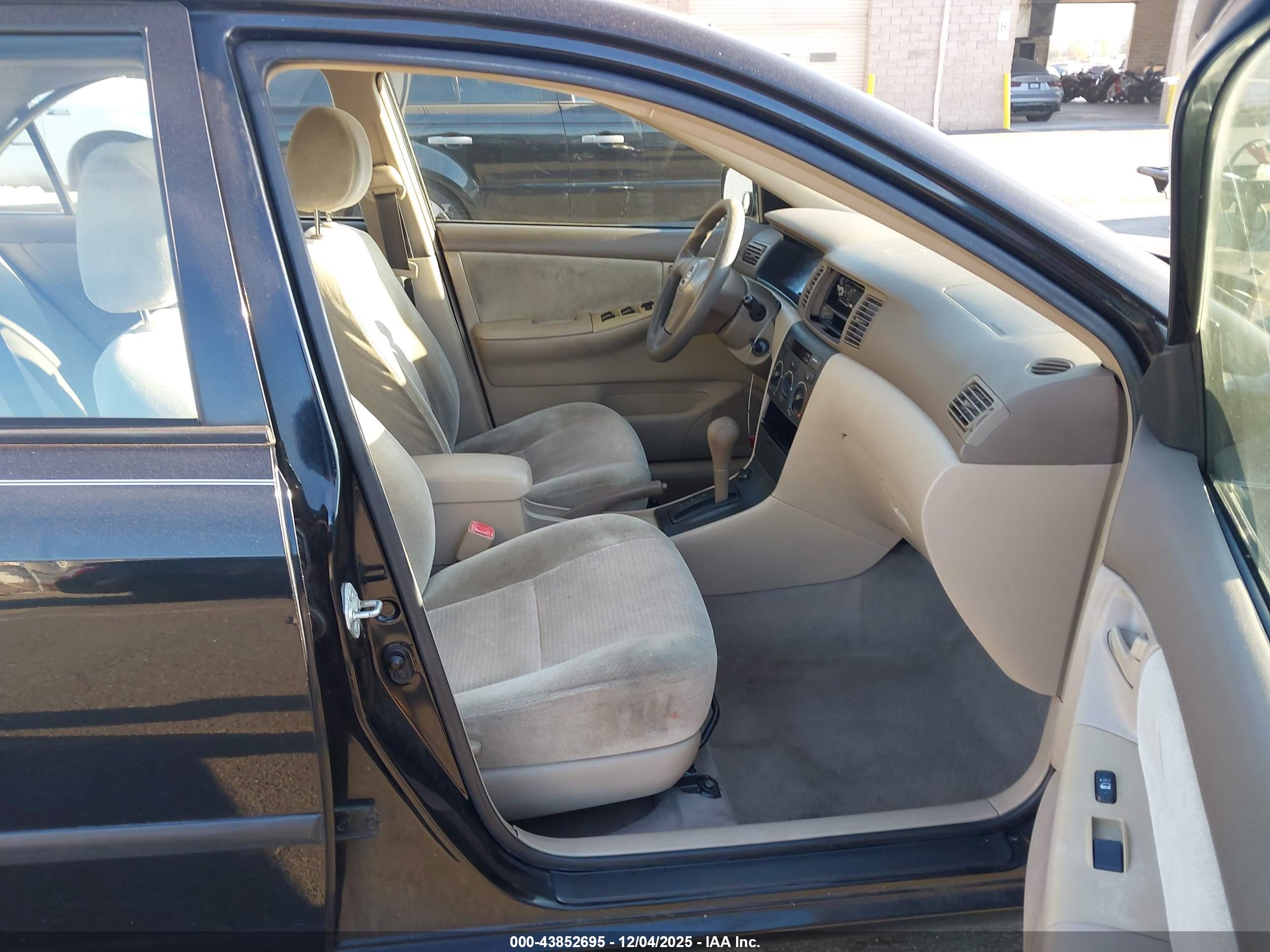 TOYOTA COROLLA image 5