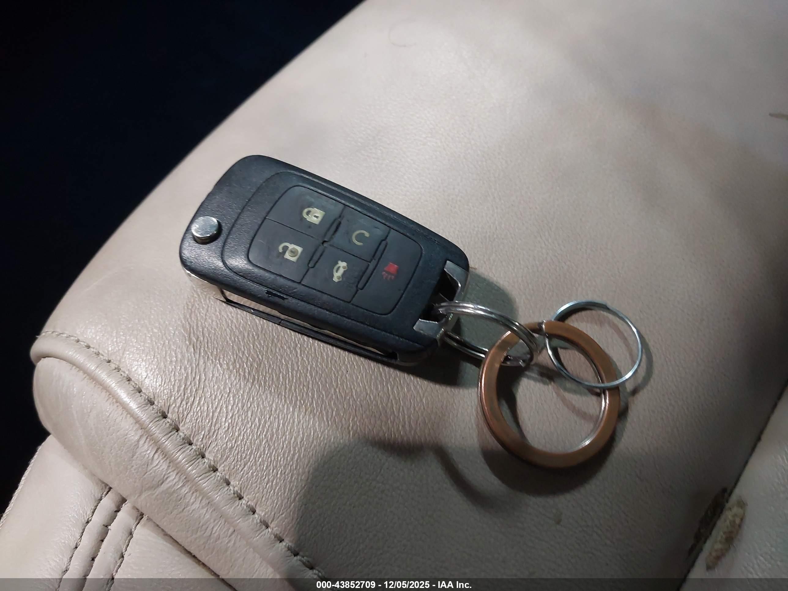 BUICK LACROSSE image 11