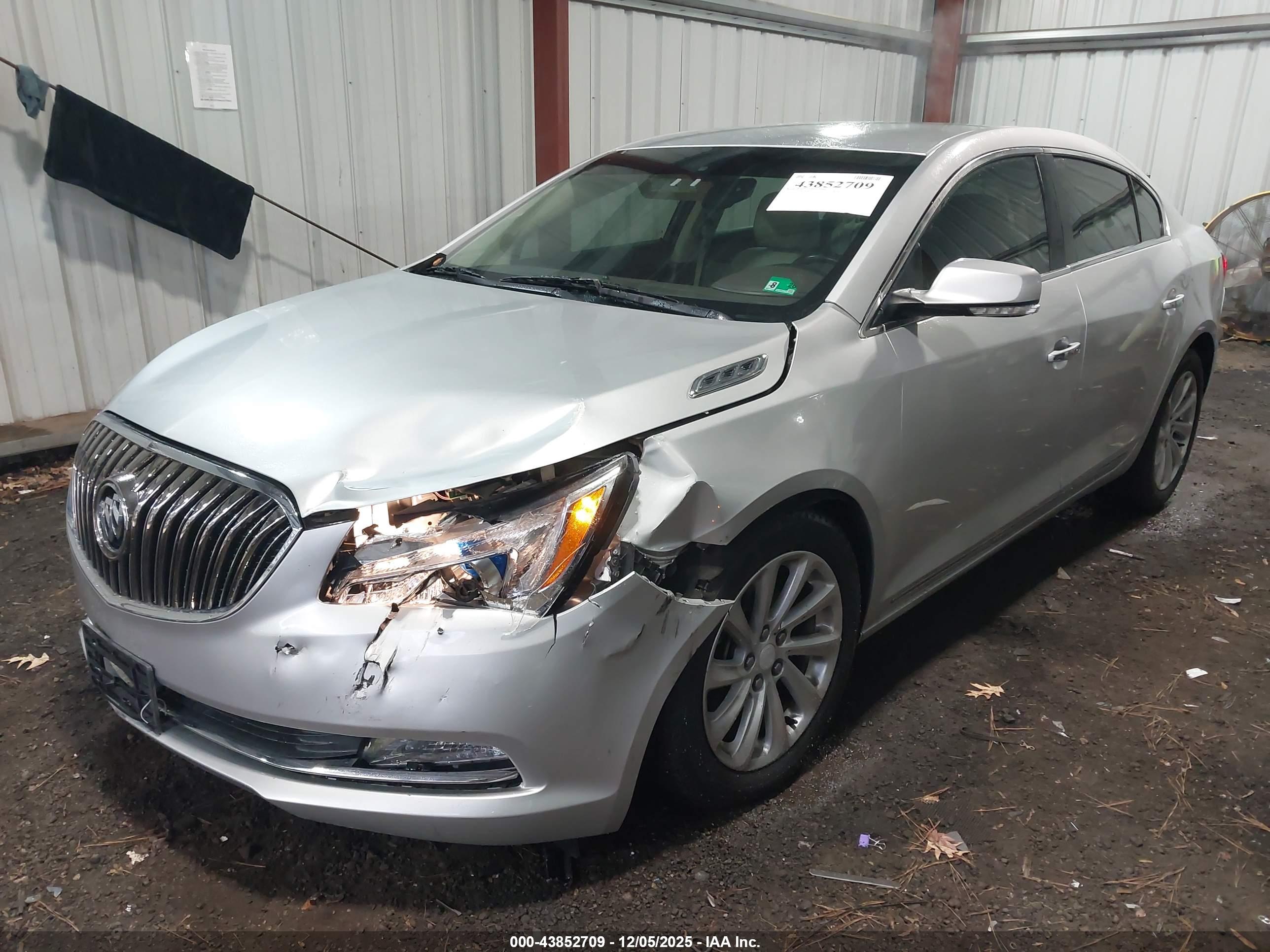 BUICK LACROSSE image 6