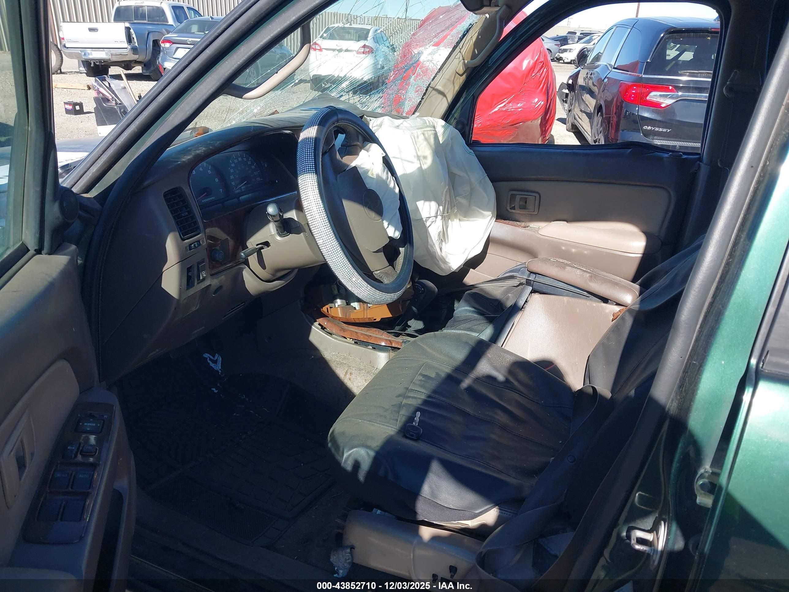 TOYOTA 4RUNNER image 5