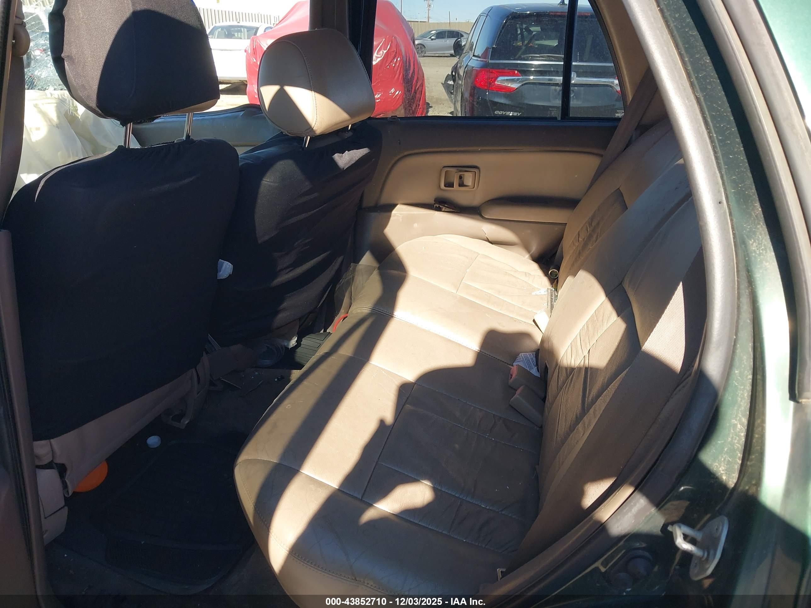 TOYOTA 4RUNNER image 8