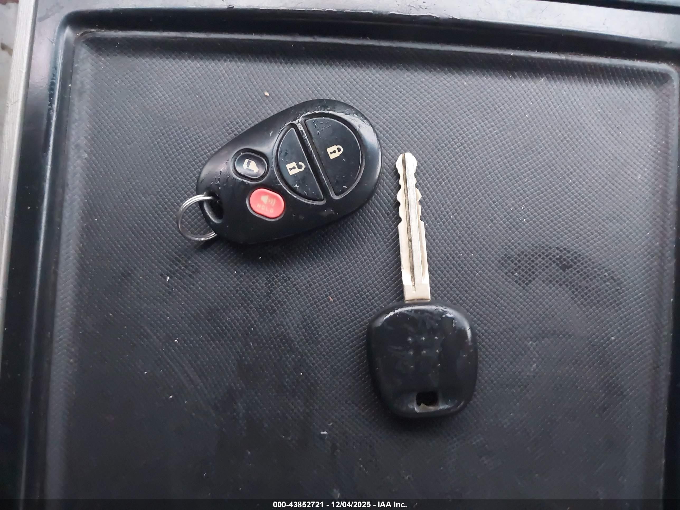 TOYOTA SIENNA image 11