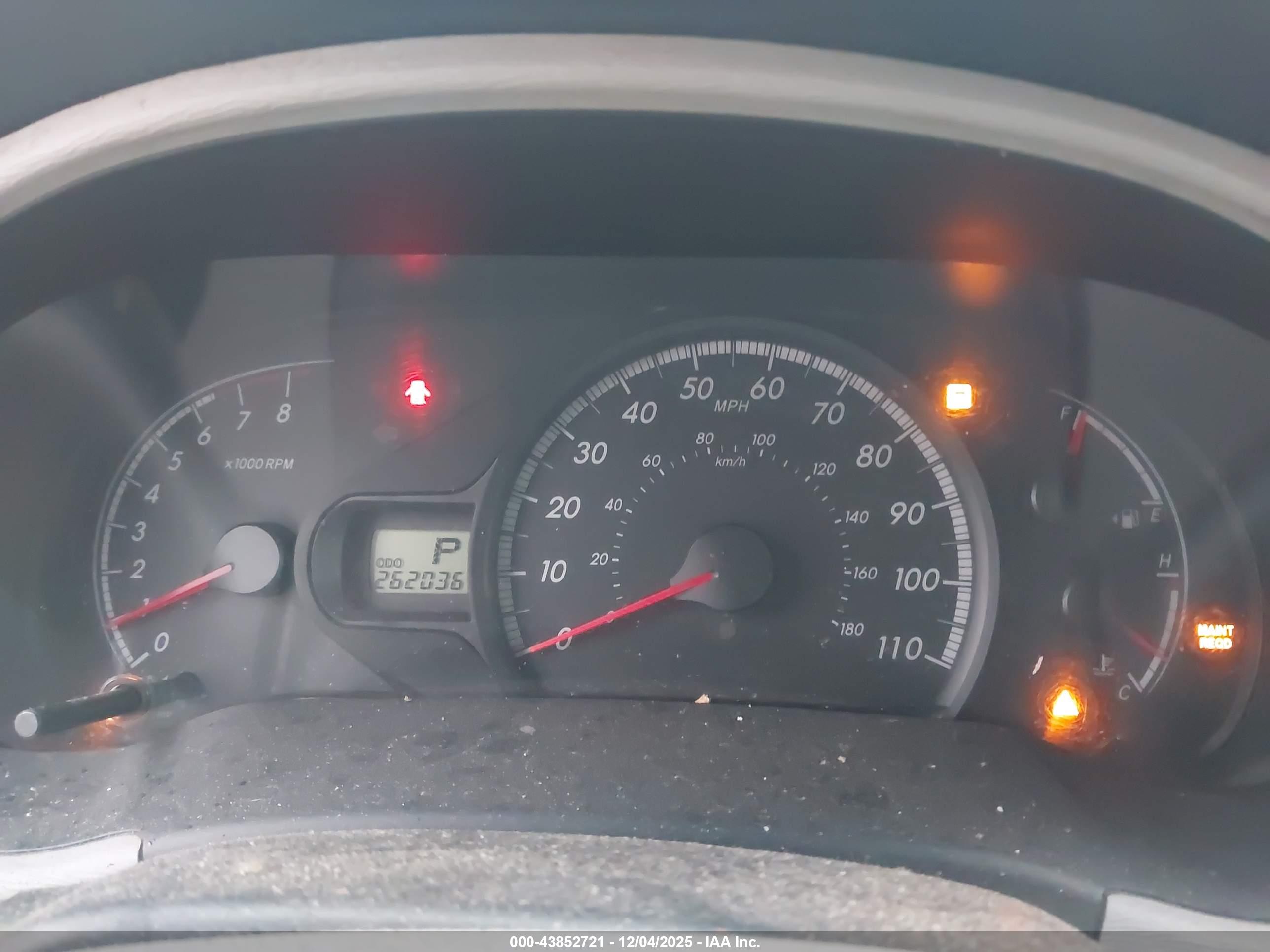 TOYOTA SIENNA image 7