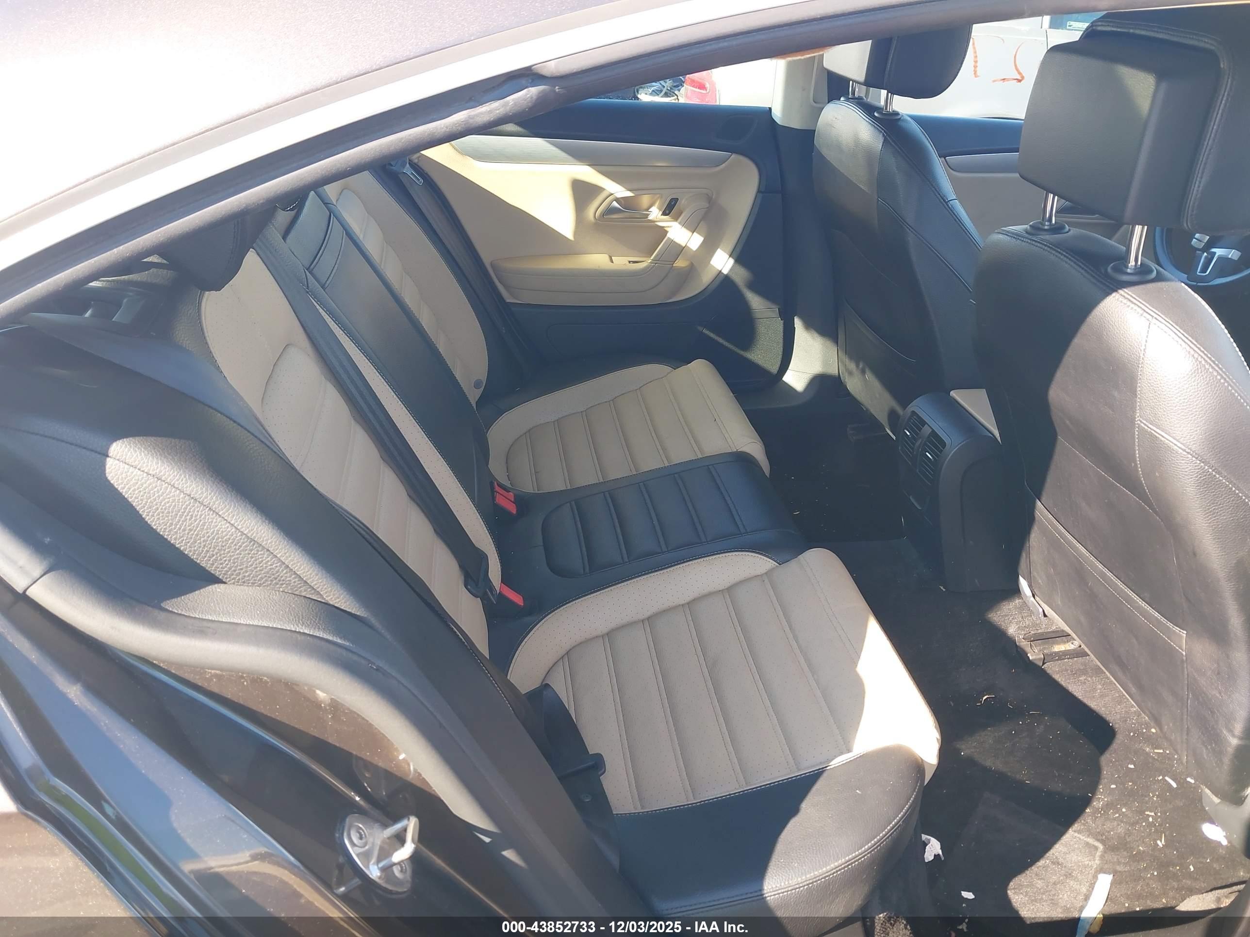 VOLKSWAGEN CC image 8