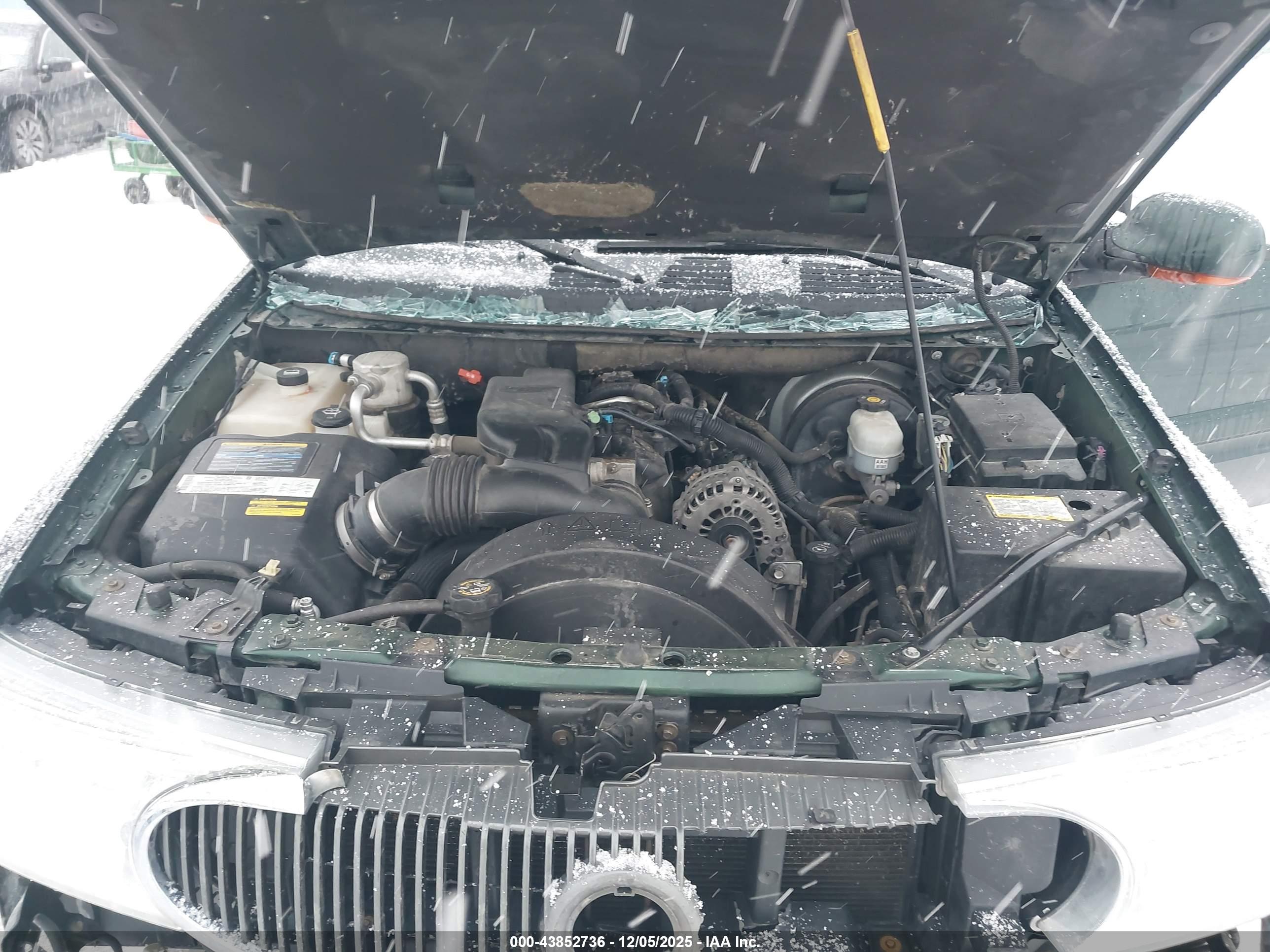 BUICK RAINIER image 10