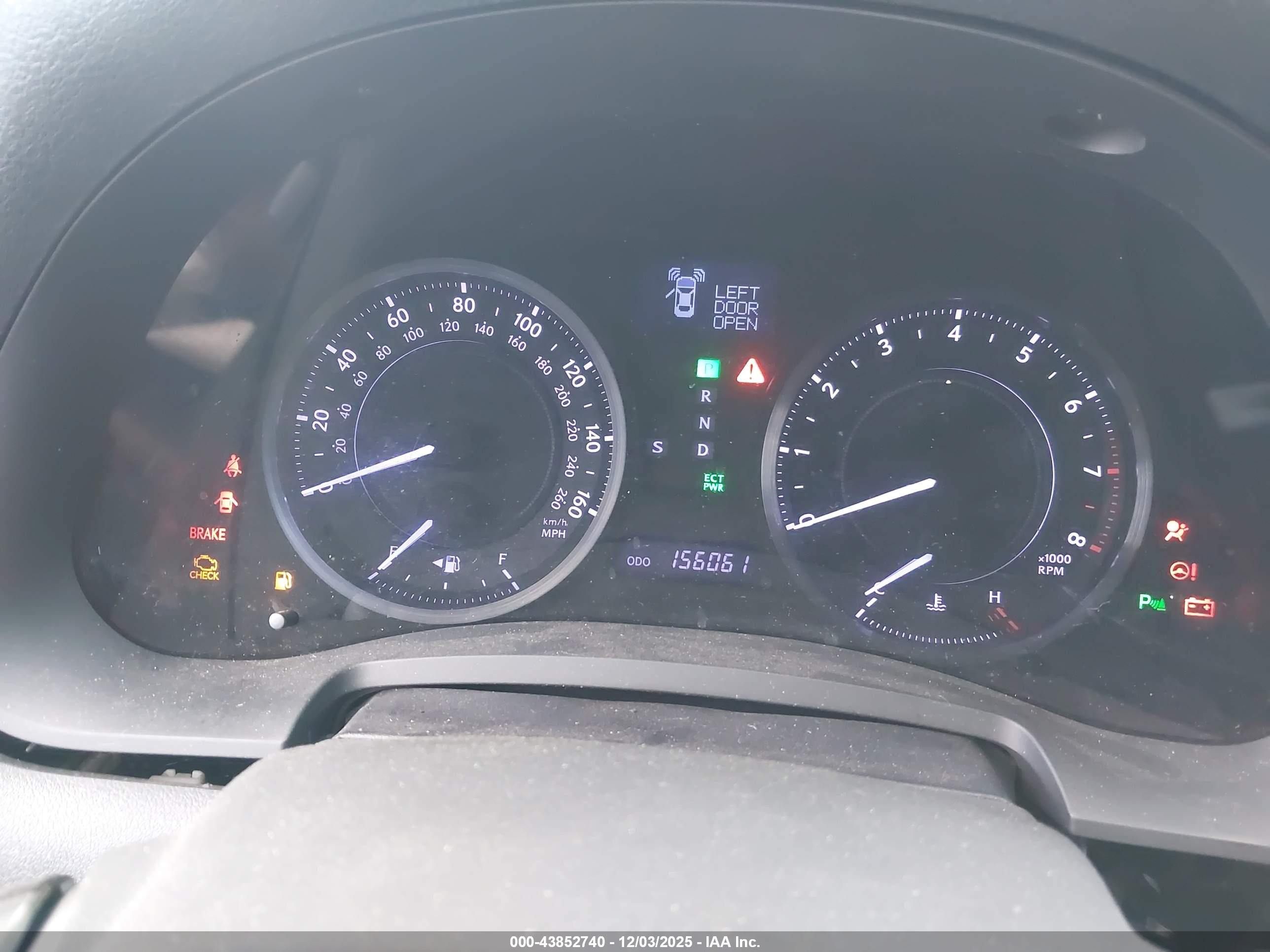 LEXUS IS image 7