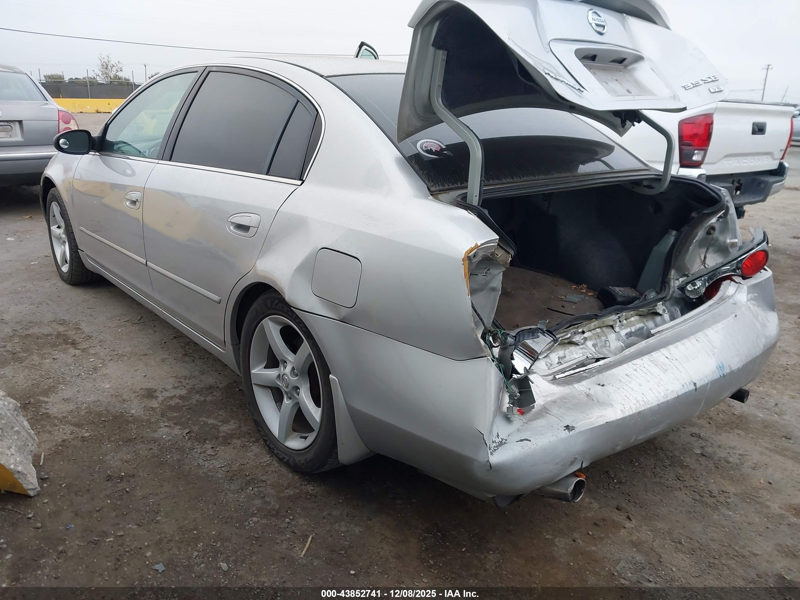 NISSAN ALTIMA image 3