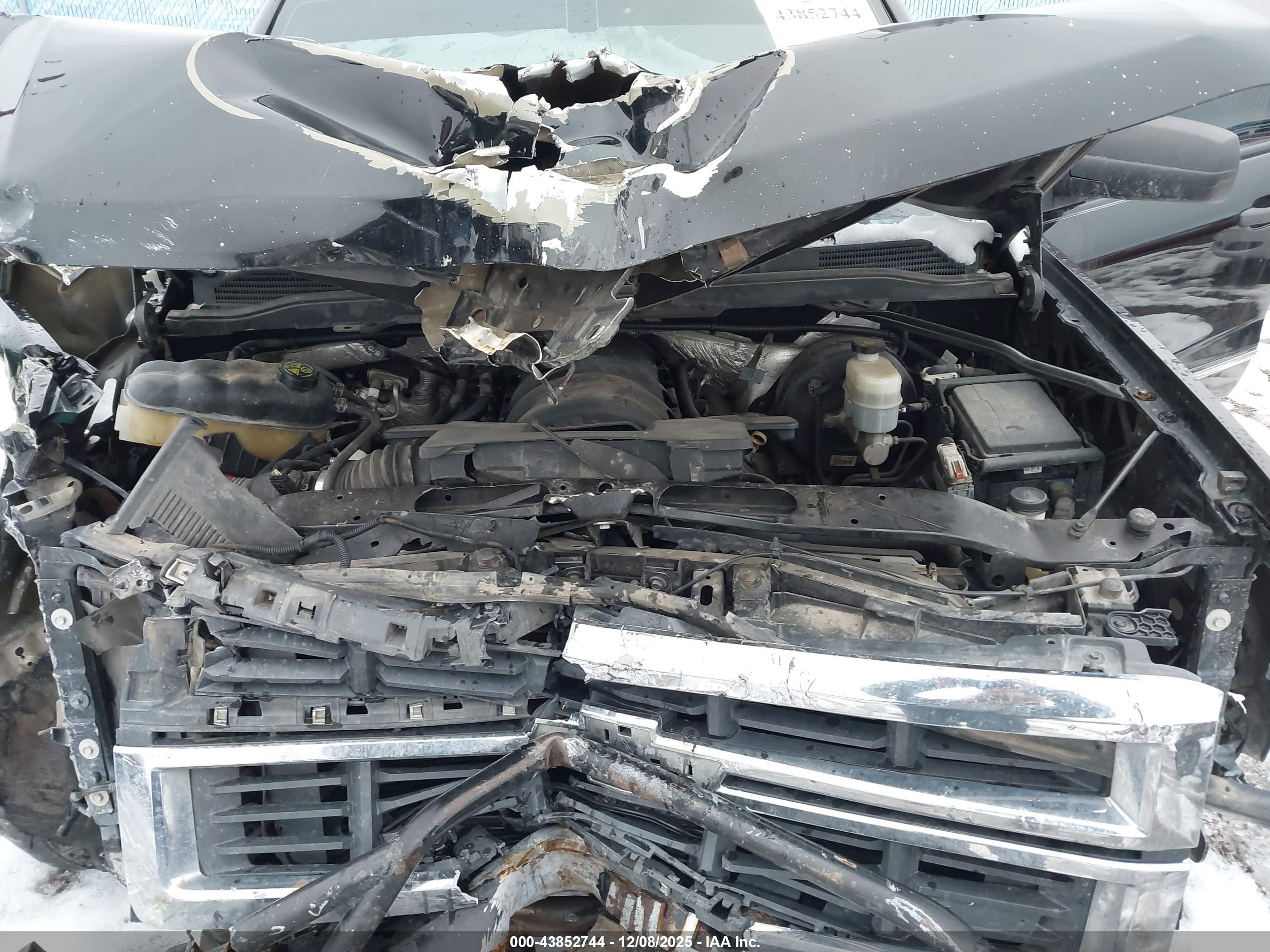 CHEVROLET SILVERADO image 10