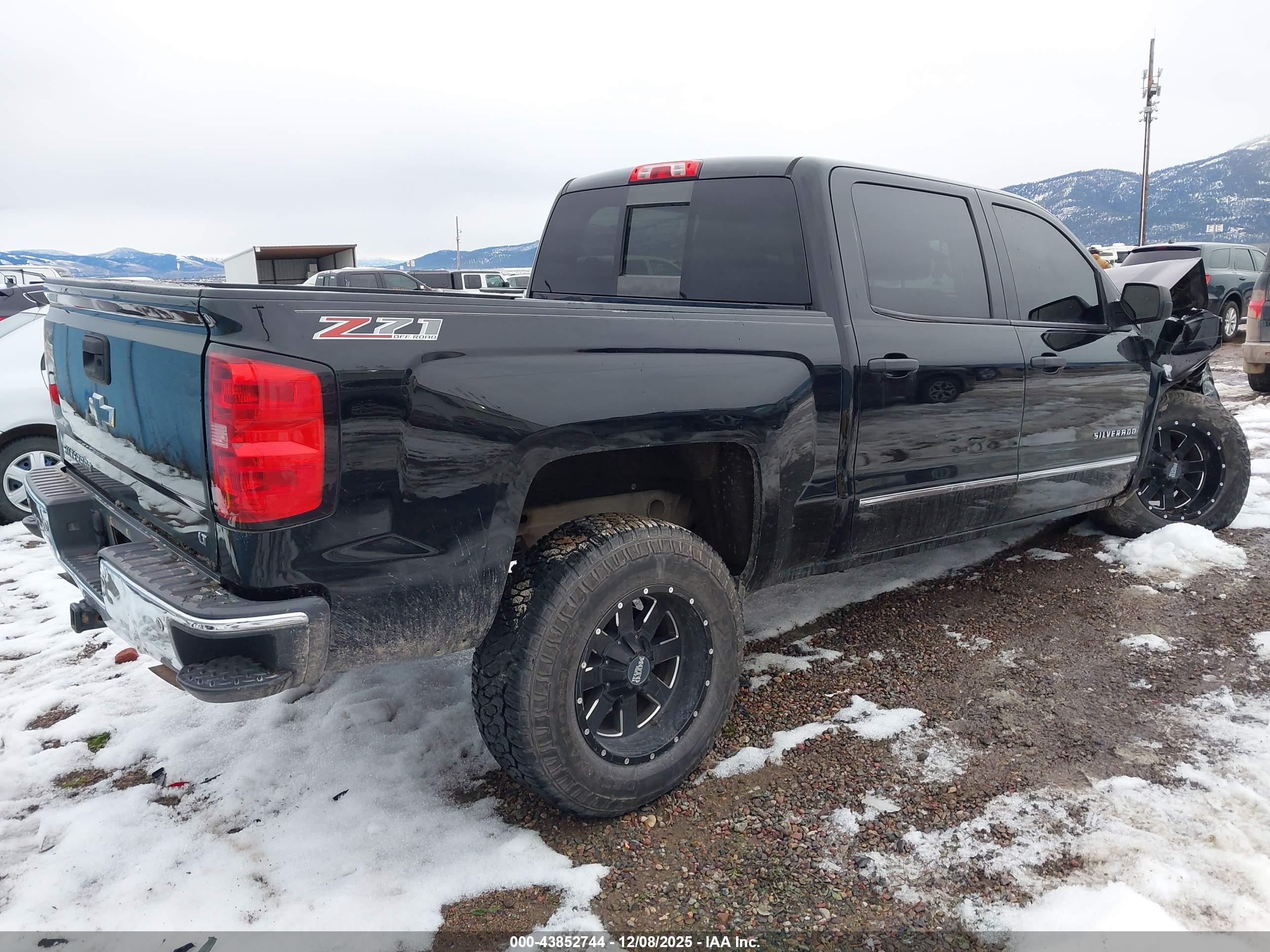 CHEVROLET SILVERADO image 4