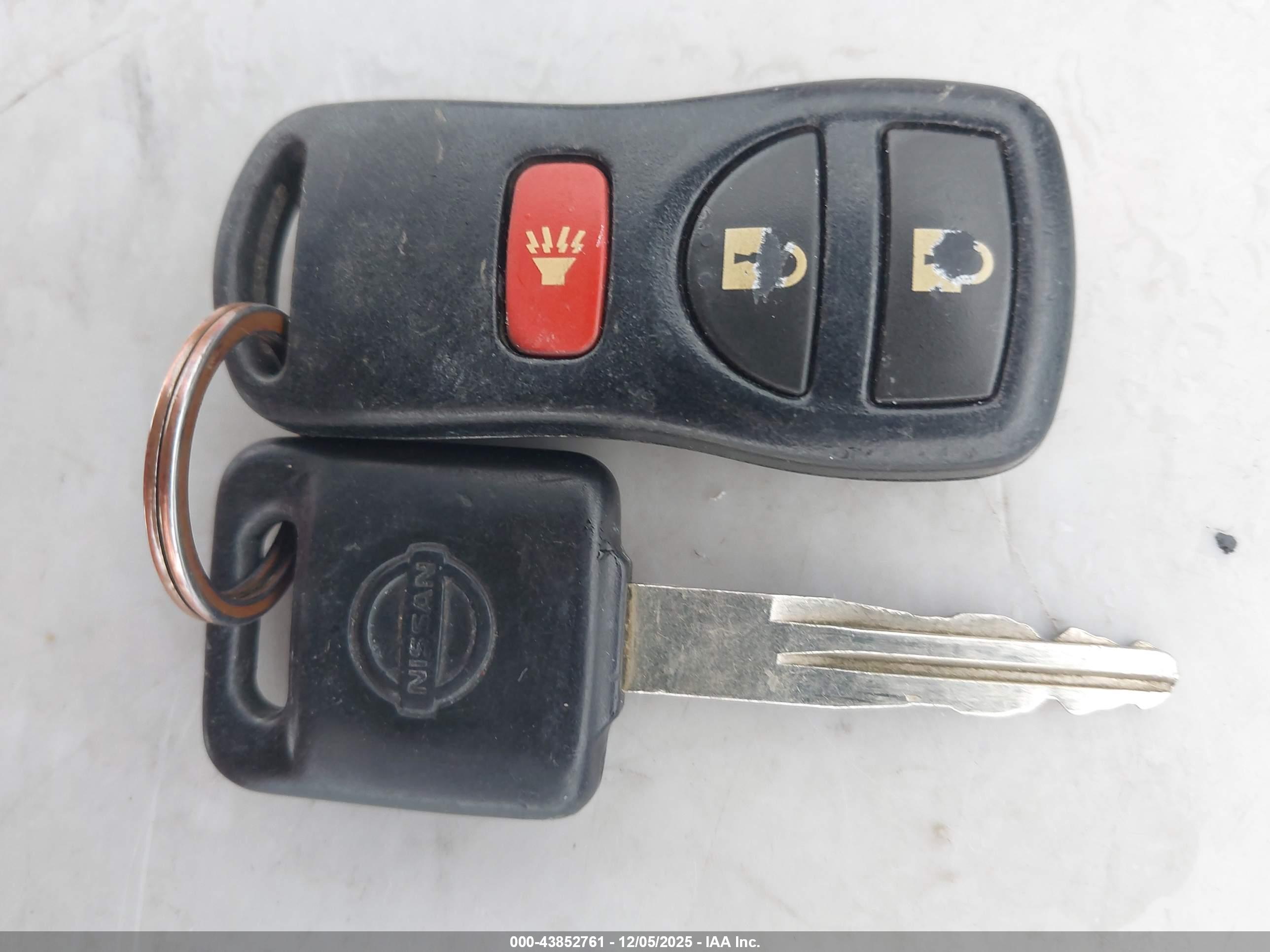 NISSAN NV image 11