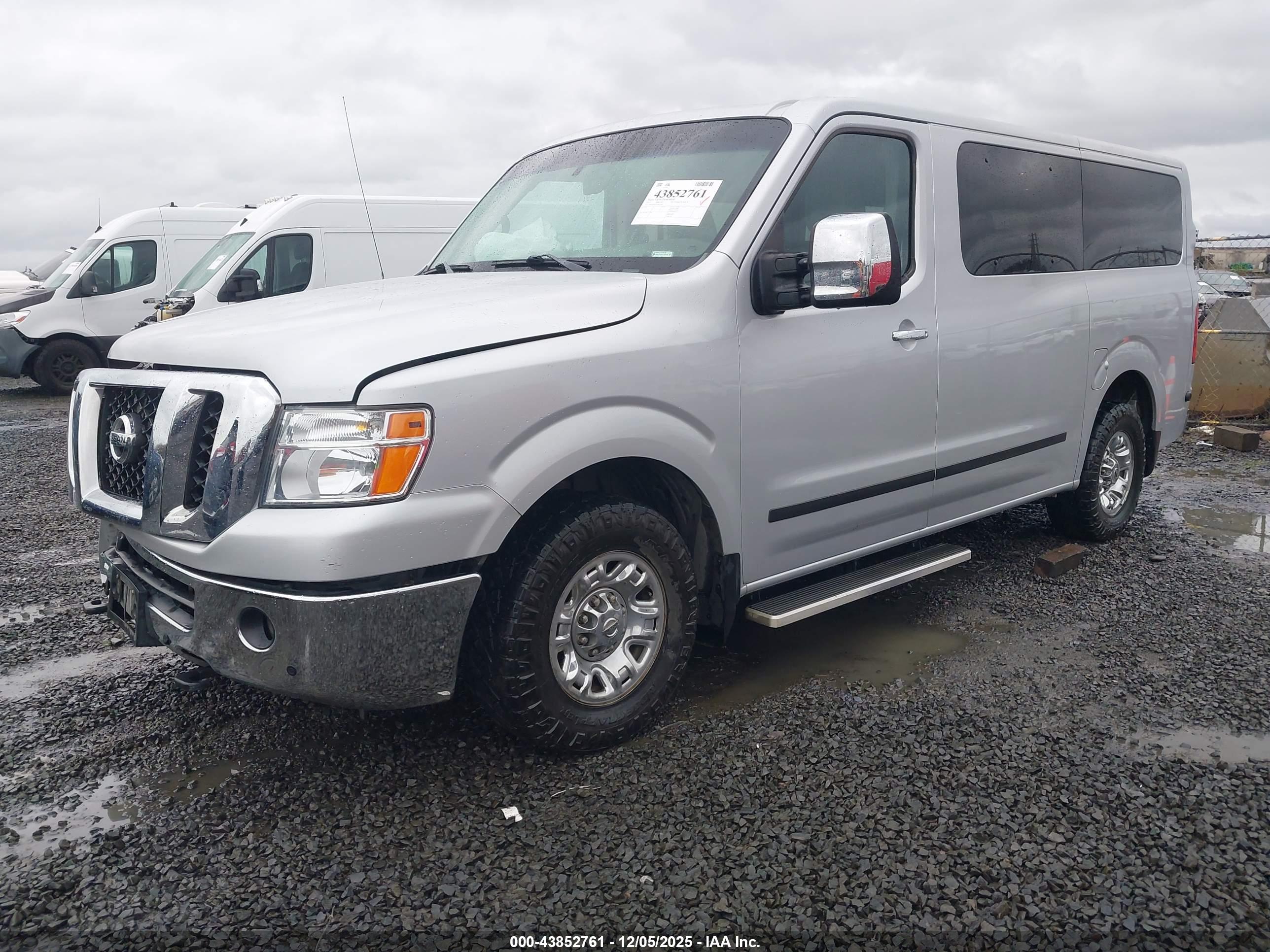 NISSAN NV image 2