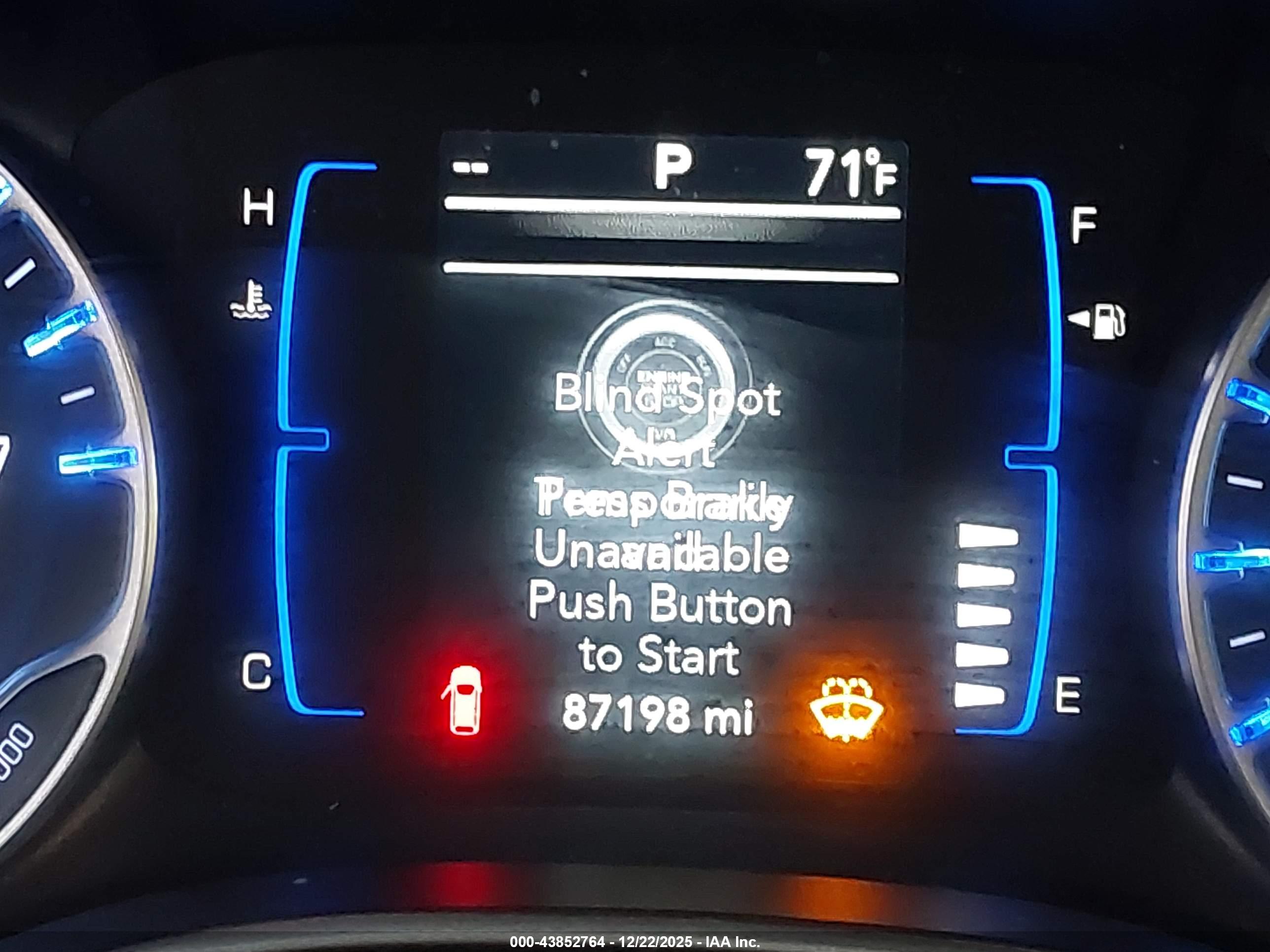 CHRYSLER PACIFICA image 7